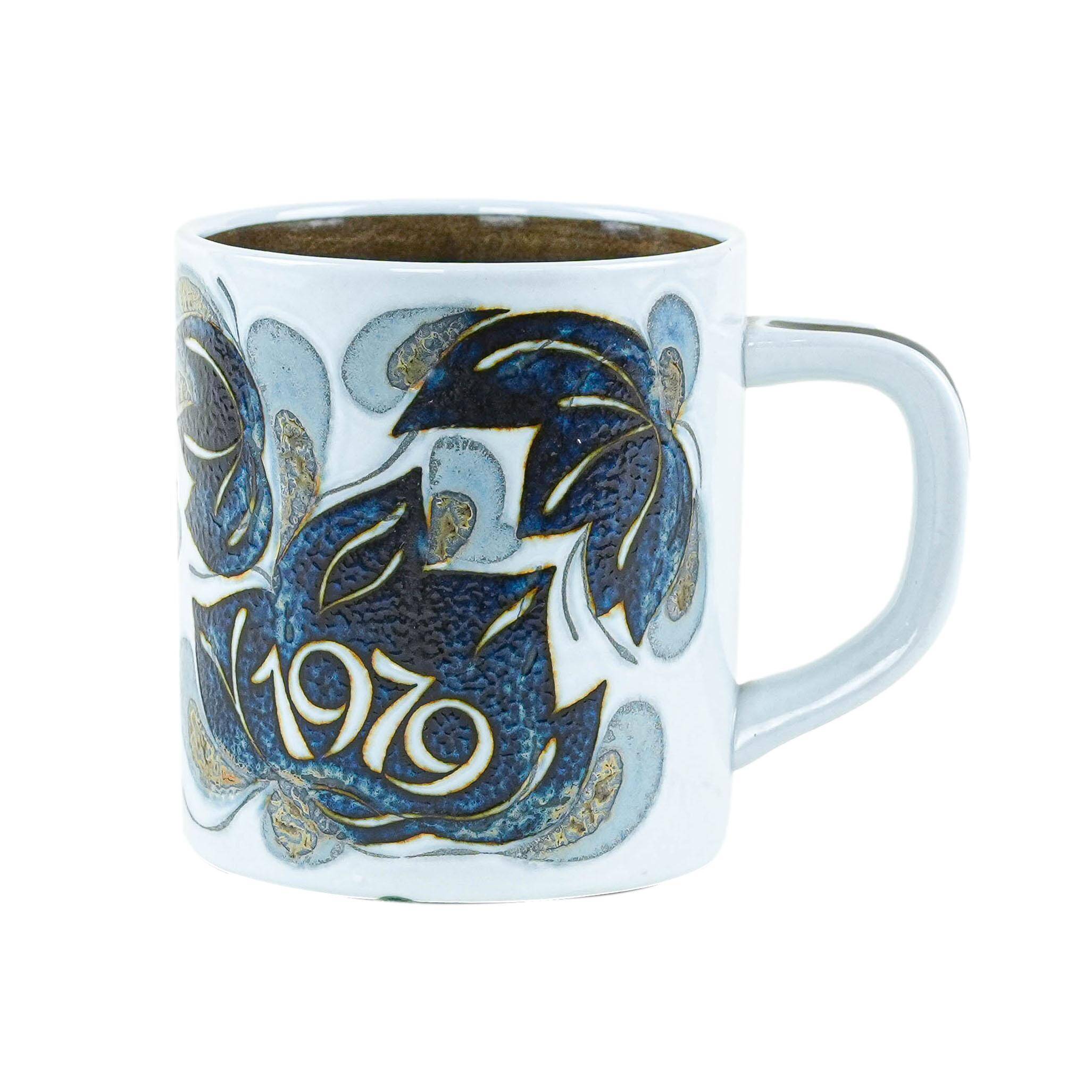 Mug en porcelaine, design danois, 1979, designer : Ivan Weiss, fabricant : Roy