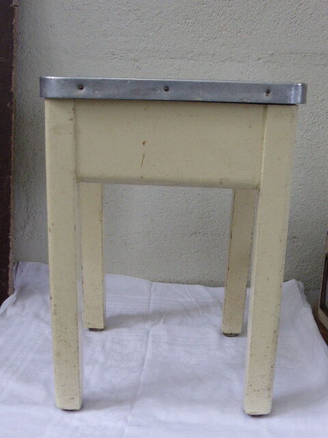 Former shoeshine stool 1950