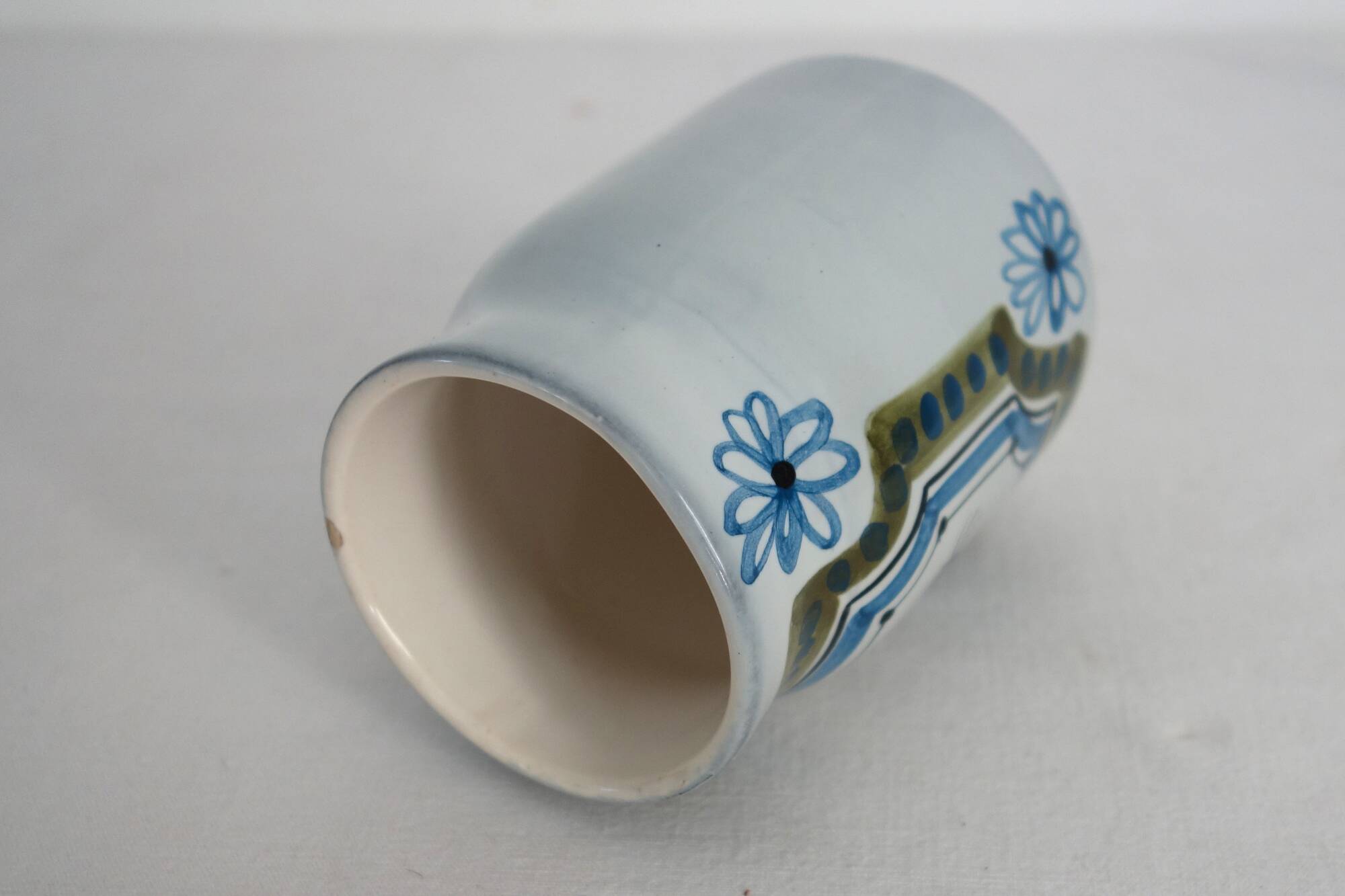 Small ceramic pot signed Roger Capron, 60s/70s