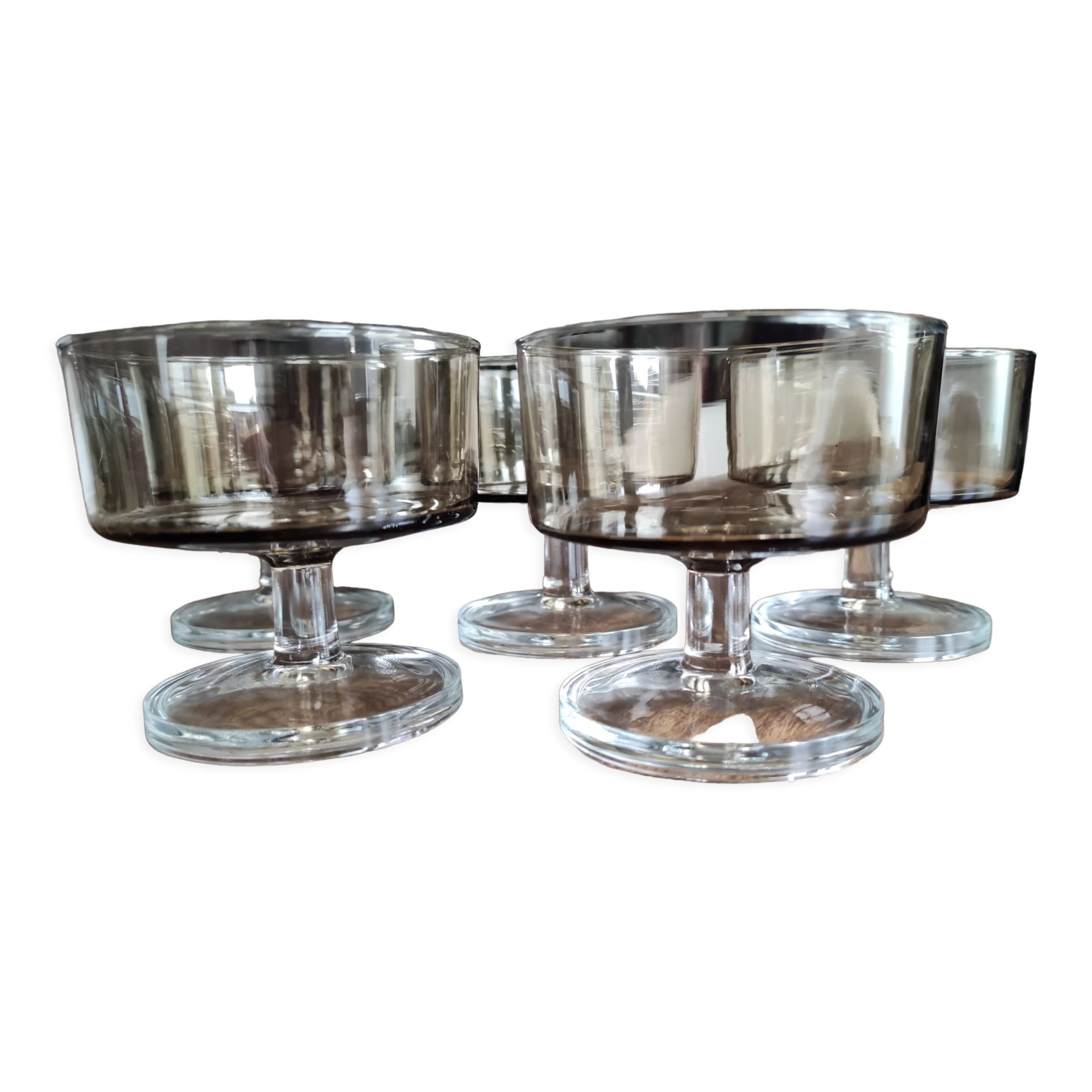 Lot de 5 coupes à champagne vintage Luminarc modèle Suède buvant en verre fumé