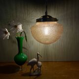 Suspension globe vintage en verre ambré bullé