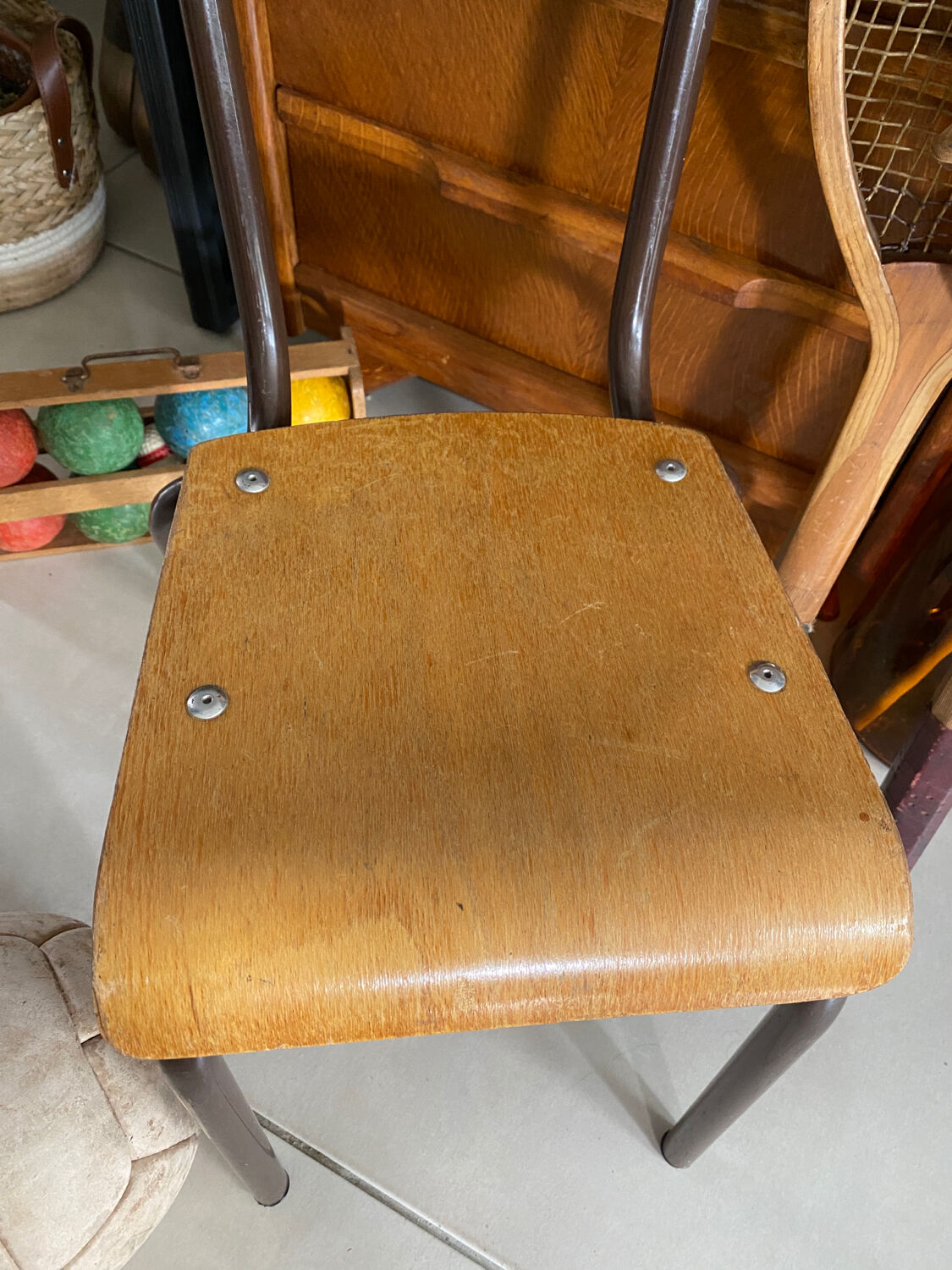 Children's school chair in wood and metal