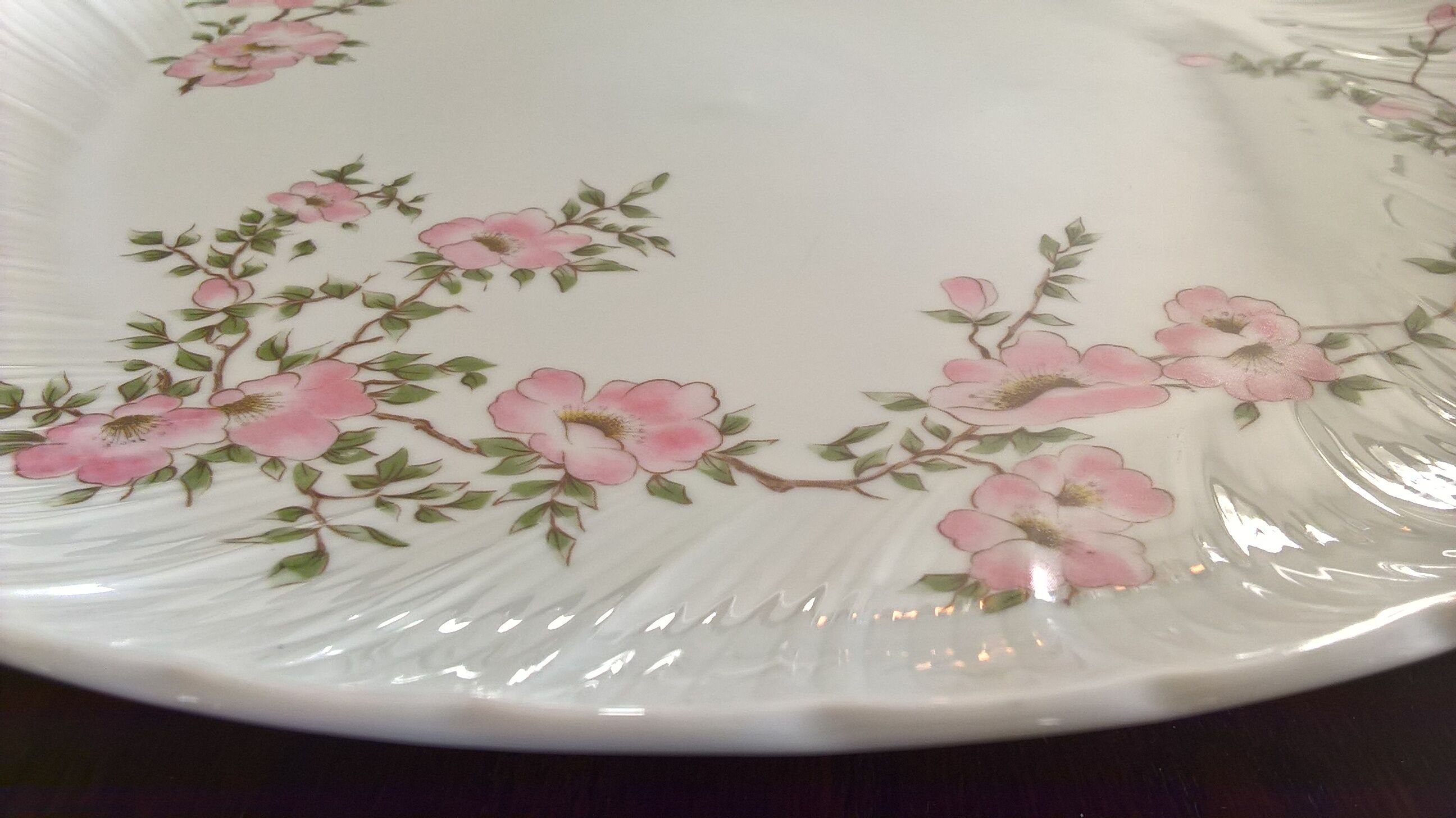 Limoges Bernardaud "Amandine" round porcelain dish