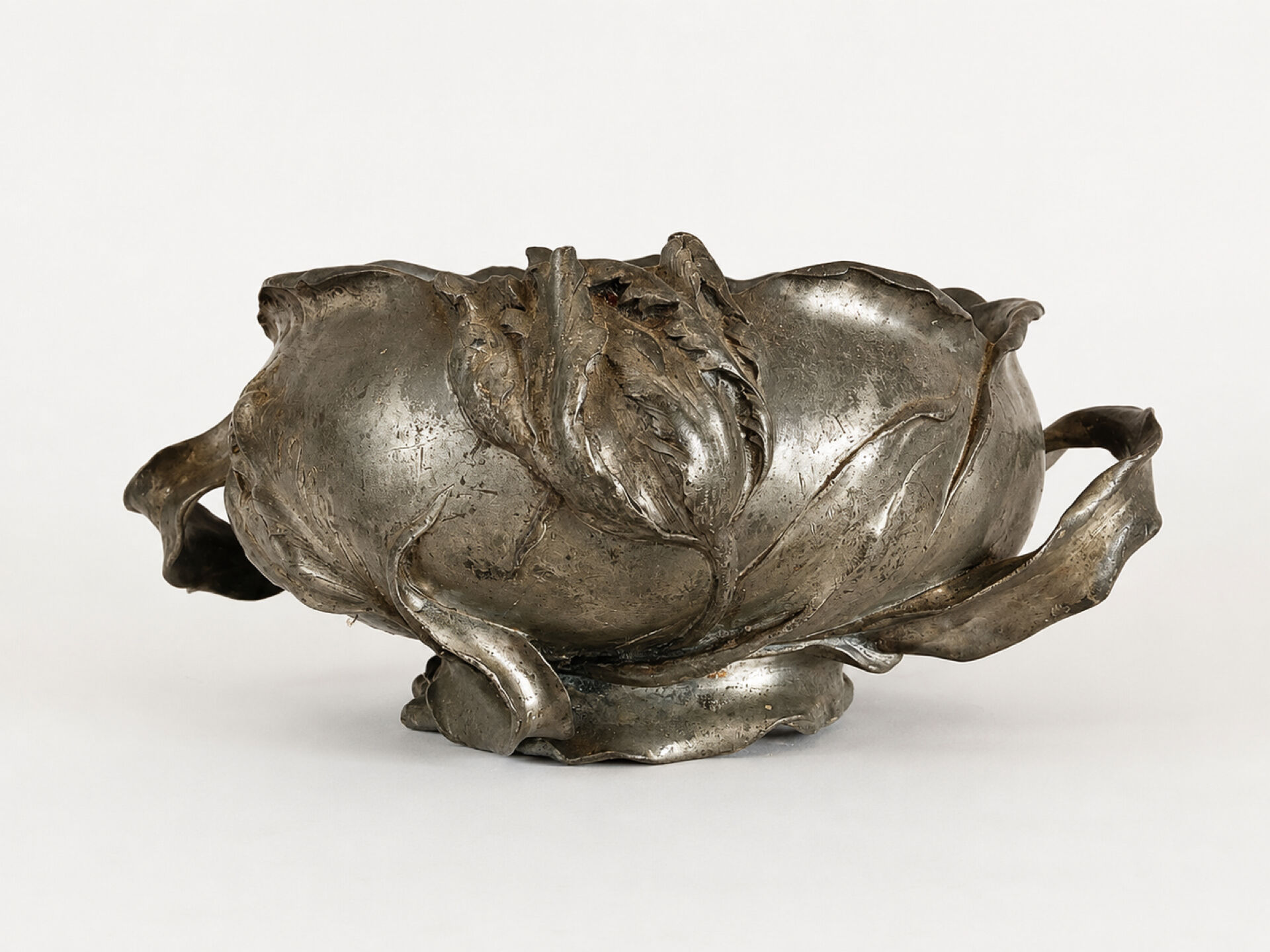 Art Nouveau jardinière in tin signed Frederic Debon Susse Frères.