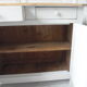 Buffet parisien vintage patiné gris perle, plateau bois.