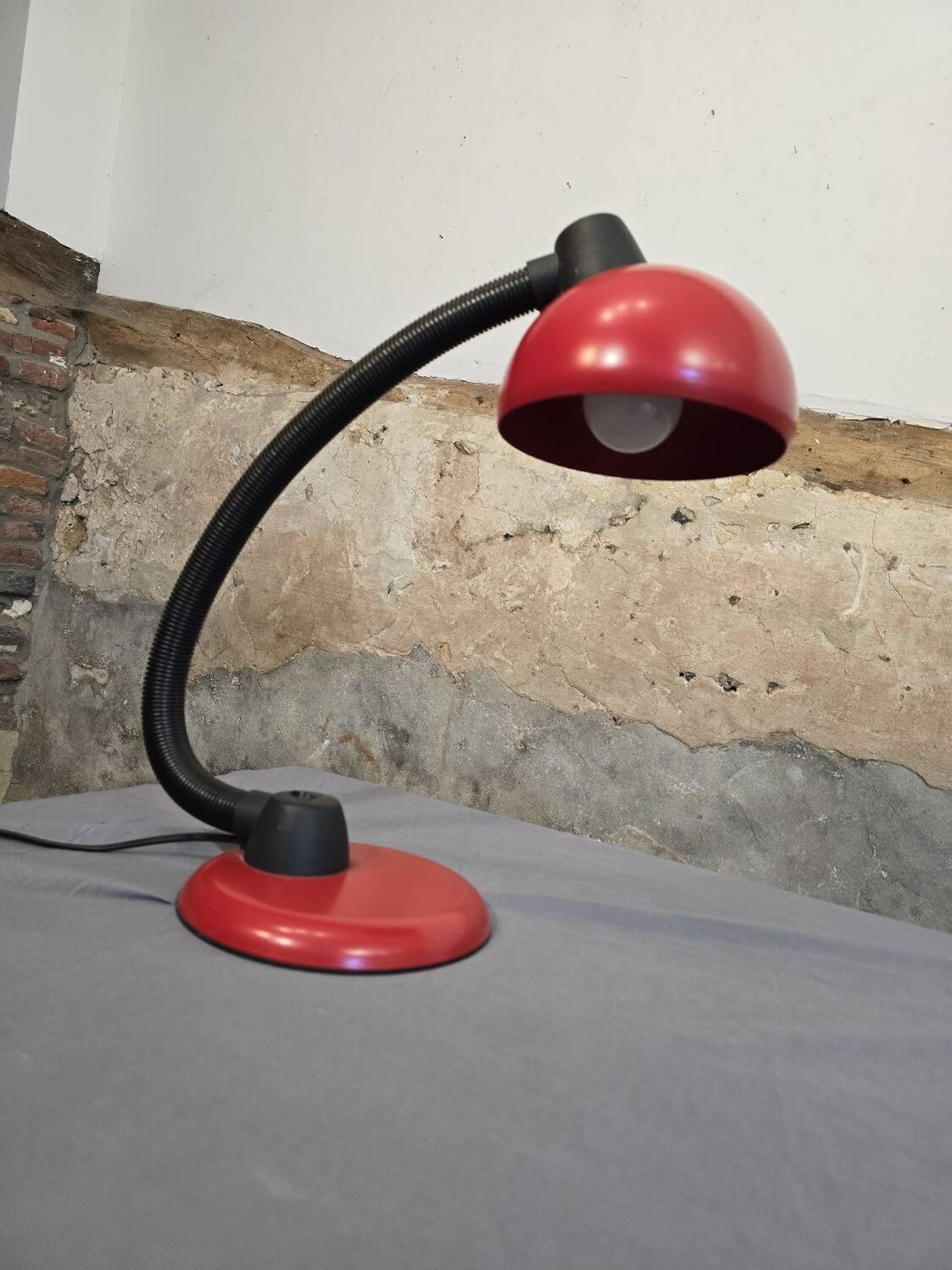 Red designer desk lamp for Hustadt, by Klaus Hempel. 1970s