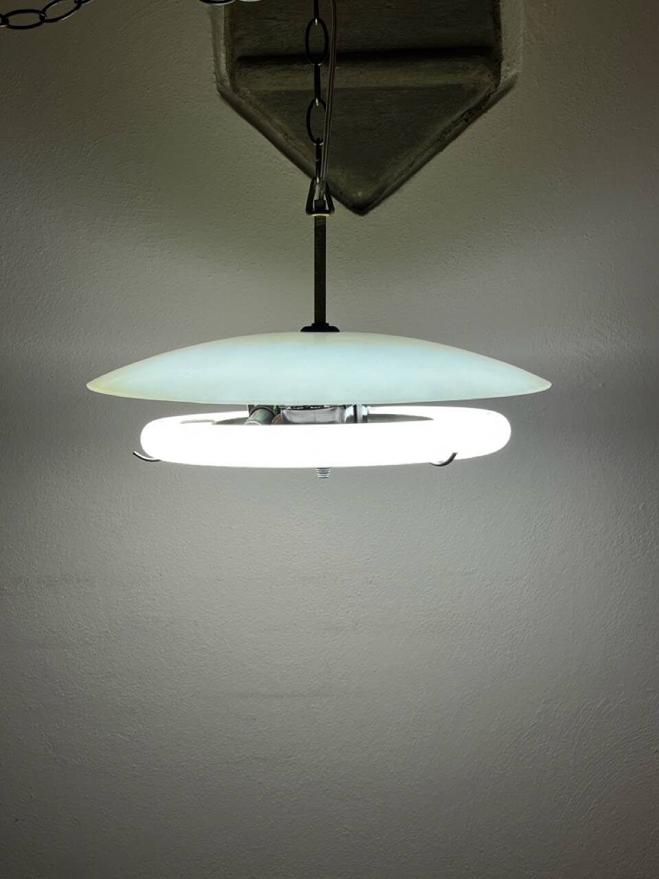 Lampe à suspension Lightolier, années 50, Italie, Space Age, milieu du siècle, fluorescente