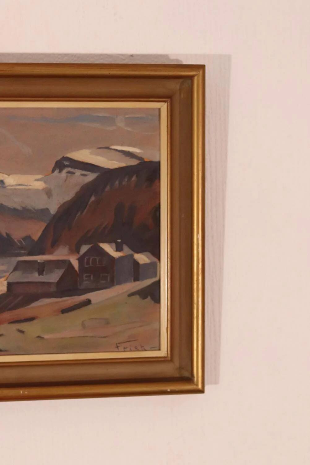 “Echoes Beyond” by Frisk