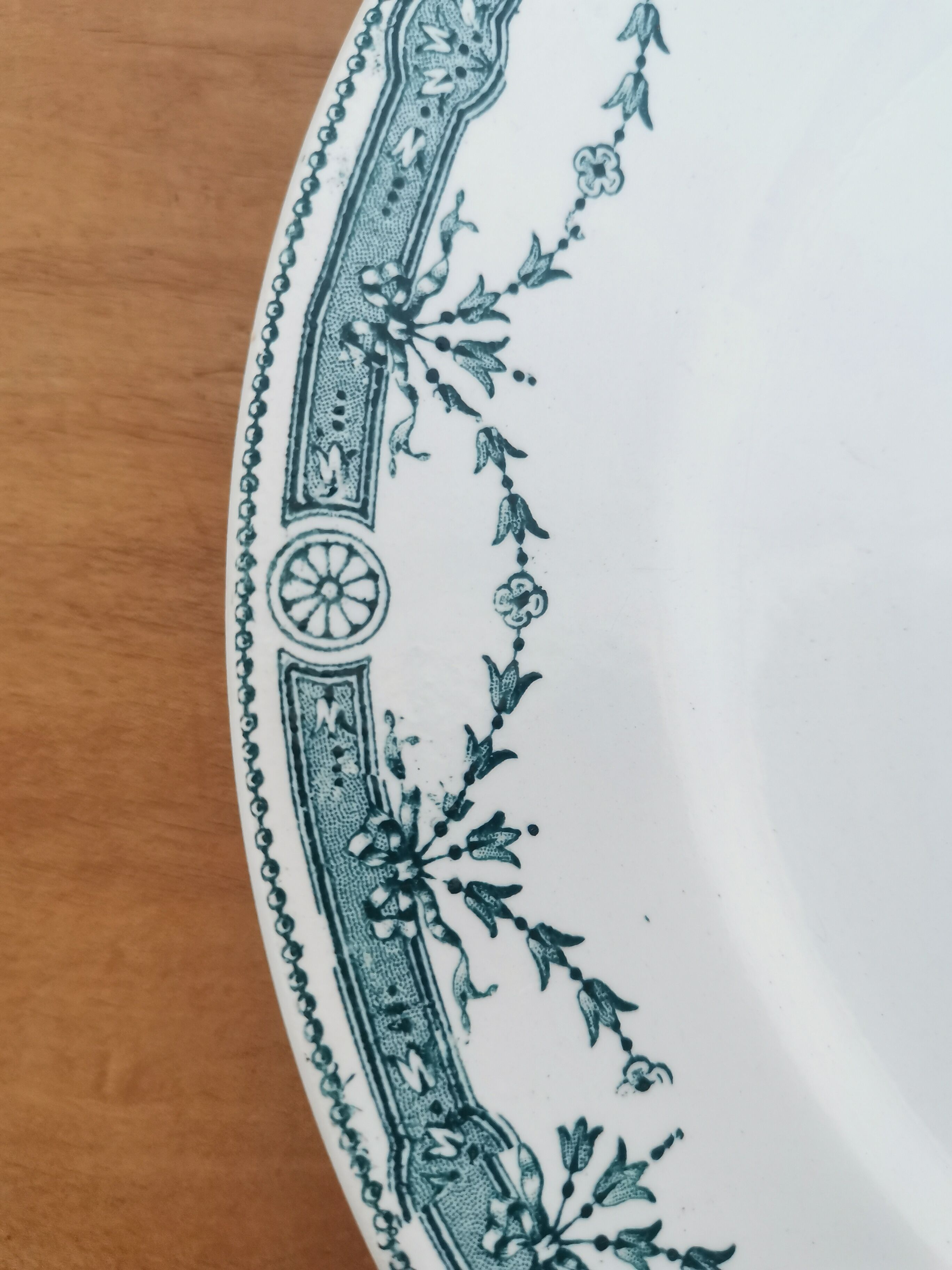 Faience dish Moulin des loups and Hamage