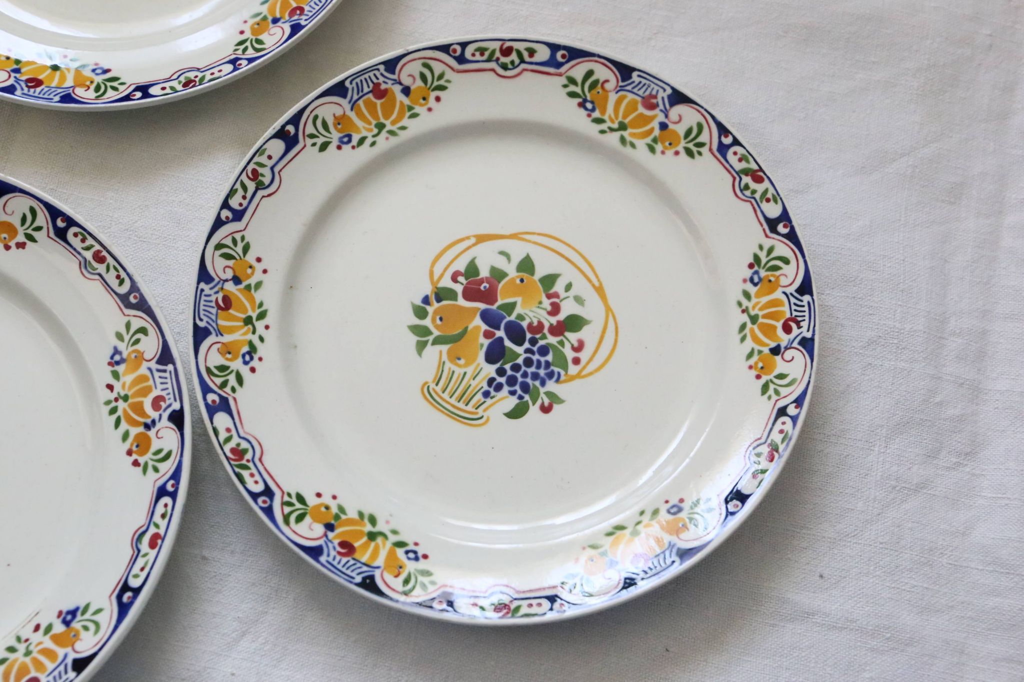 Set of 4 Boch dessert plates, Fructidor service, vintage