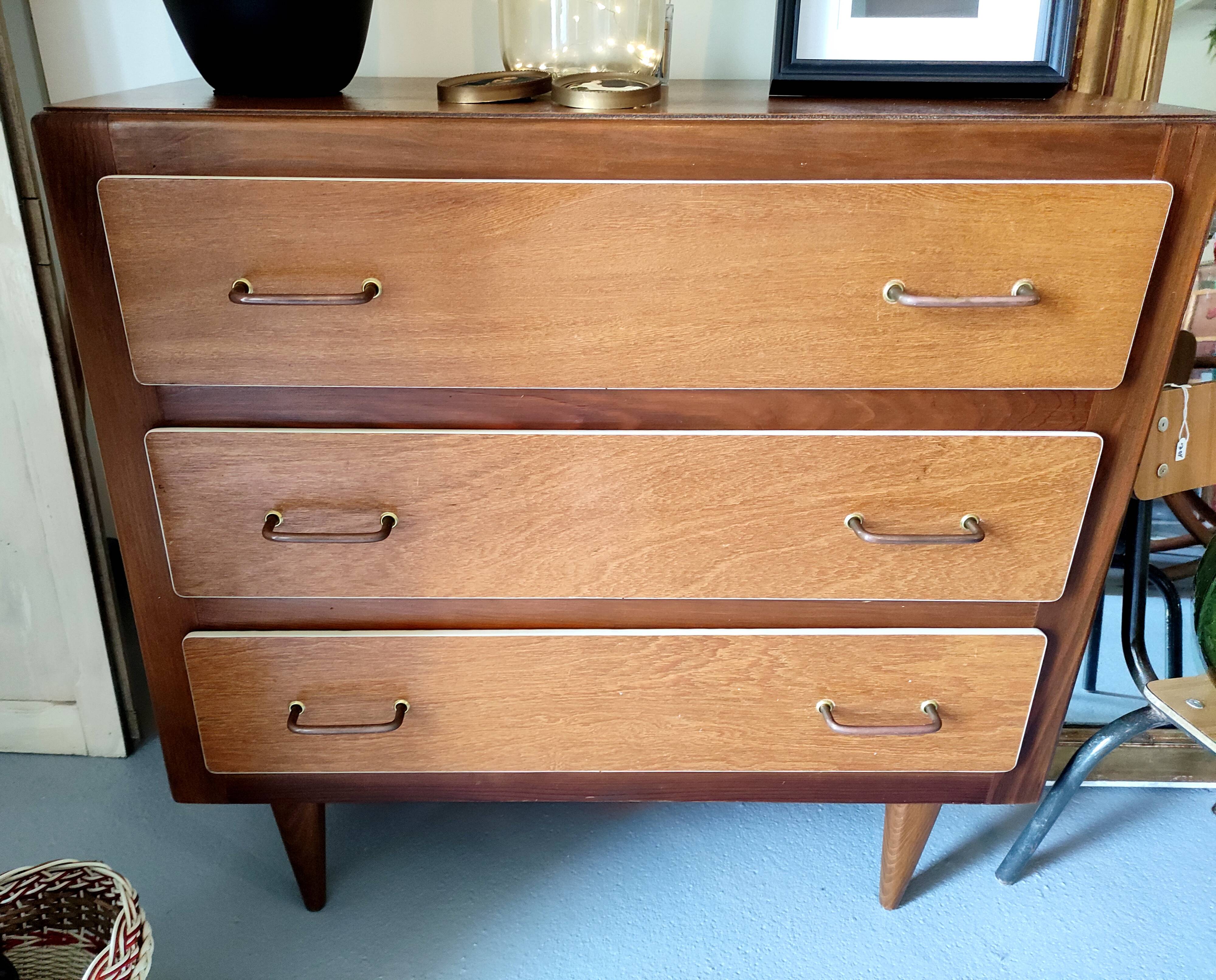 Vintage chest of drawers 1960