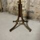 Porte-manteau en bois cintré style Thonet – porte manteau sur pied