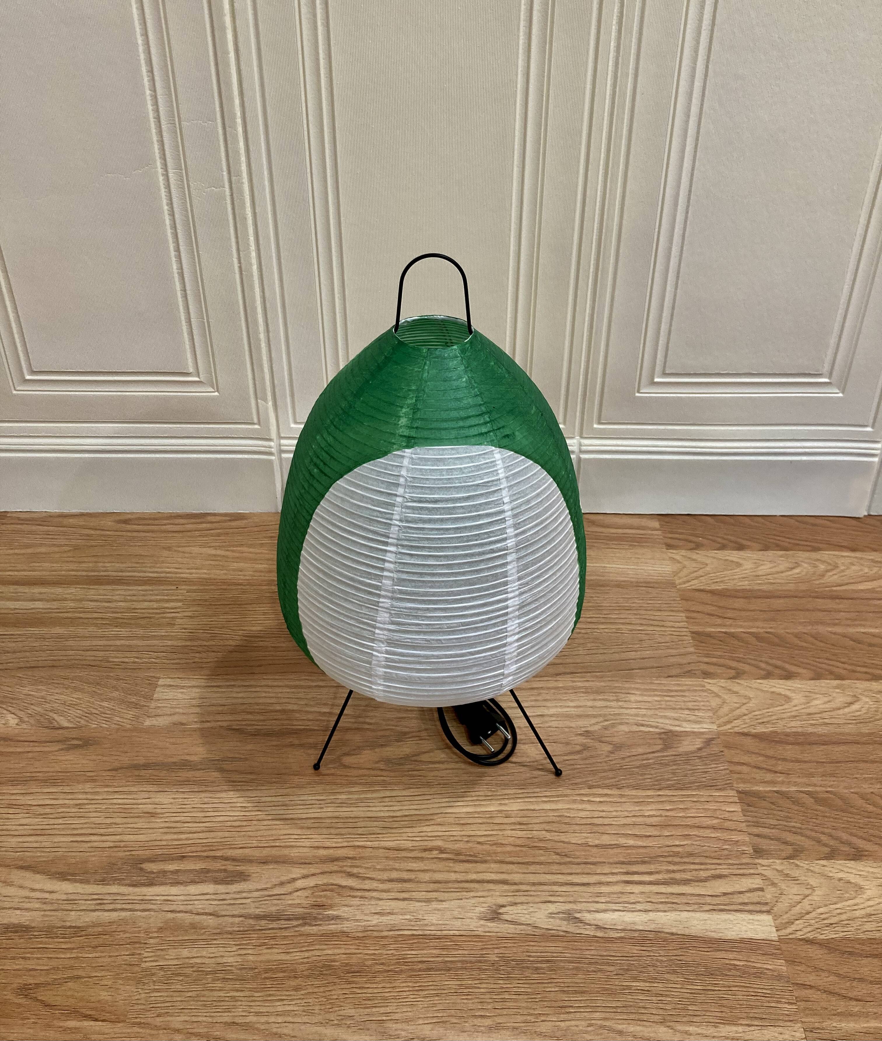 Trio de lampes "Design papier et métal".