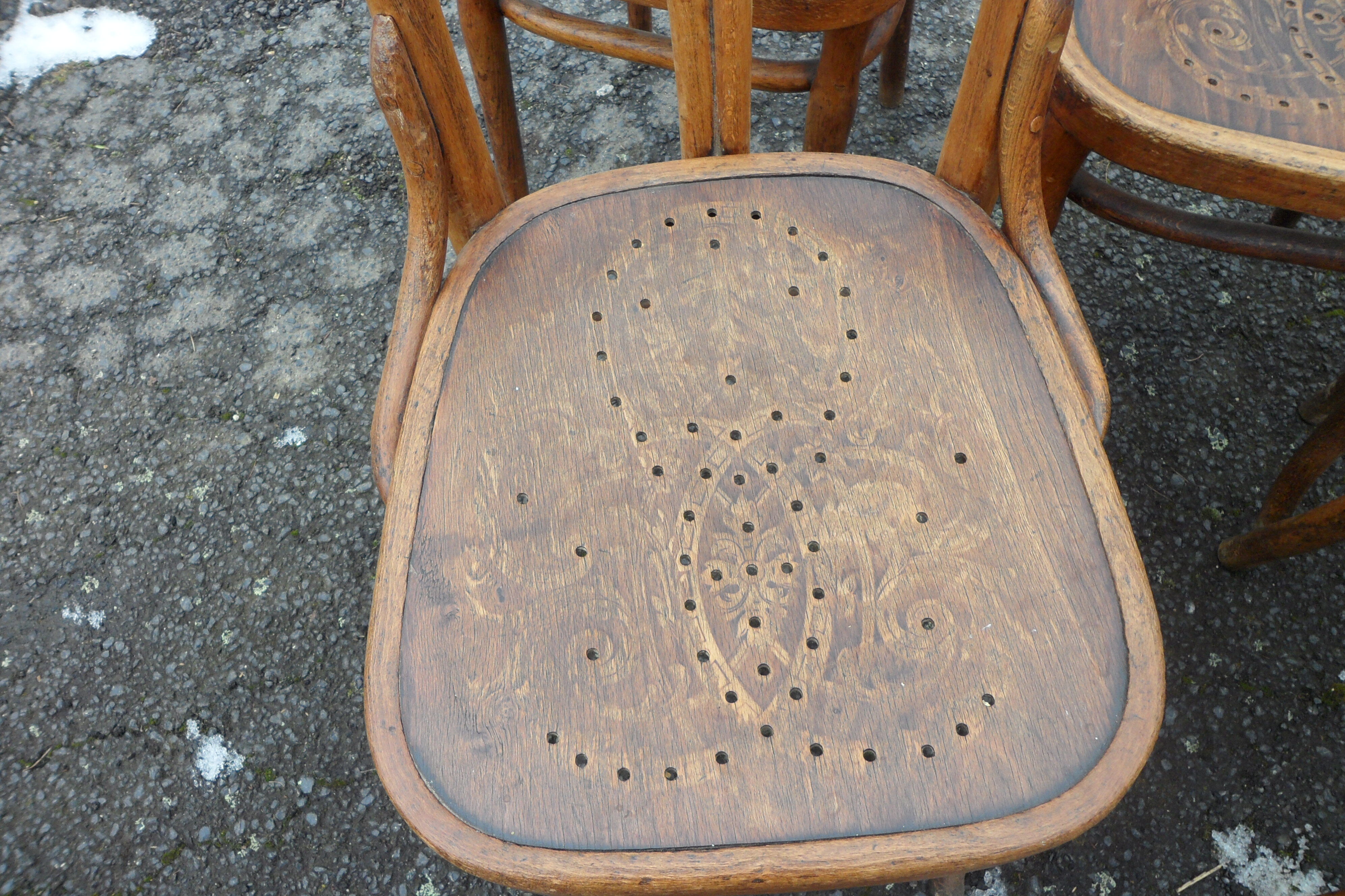 Set of 5 bistro chairs