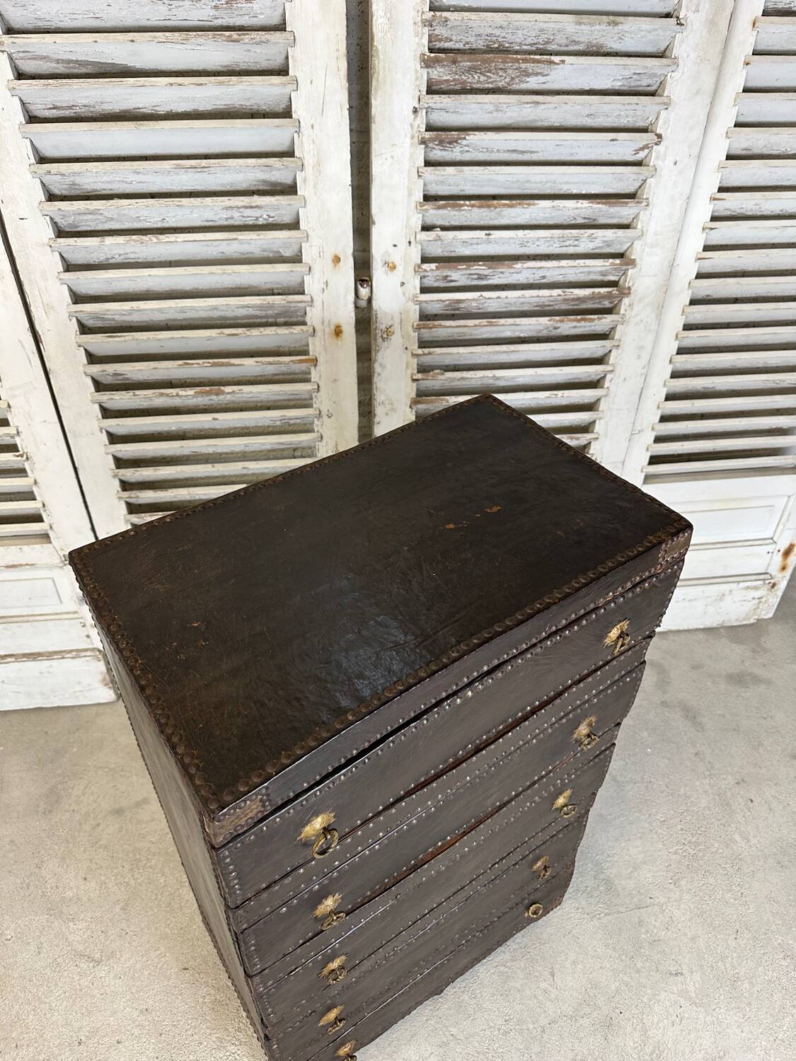 Commode semainier vintage en cuir