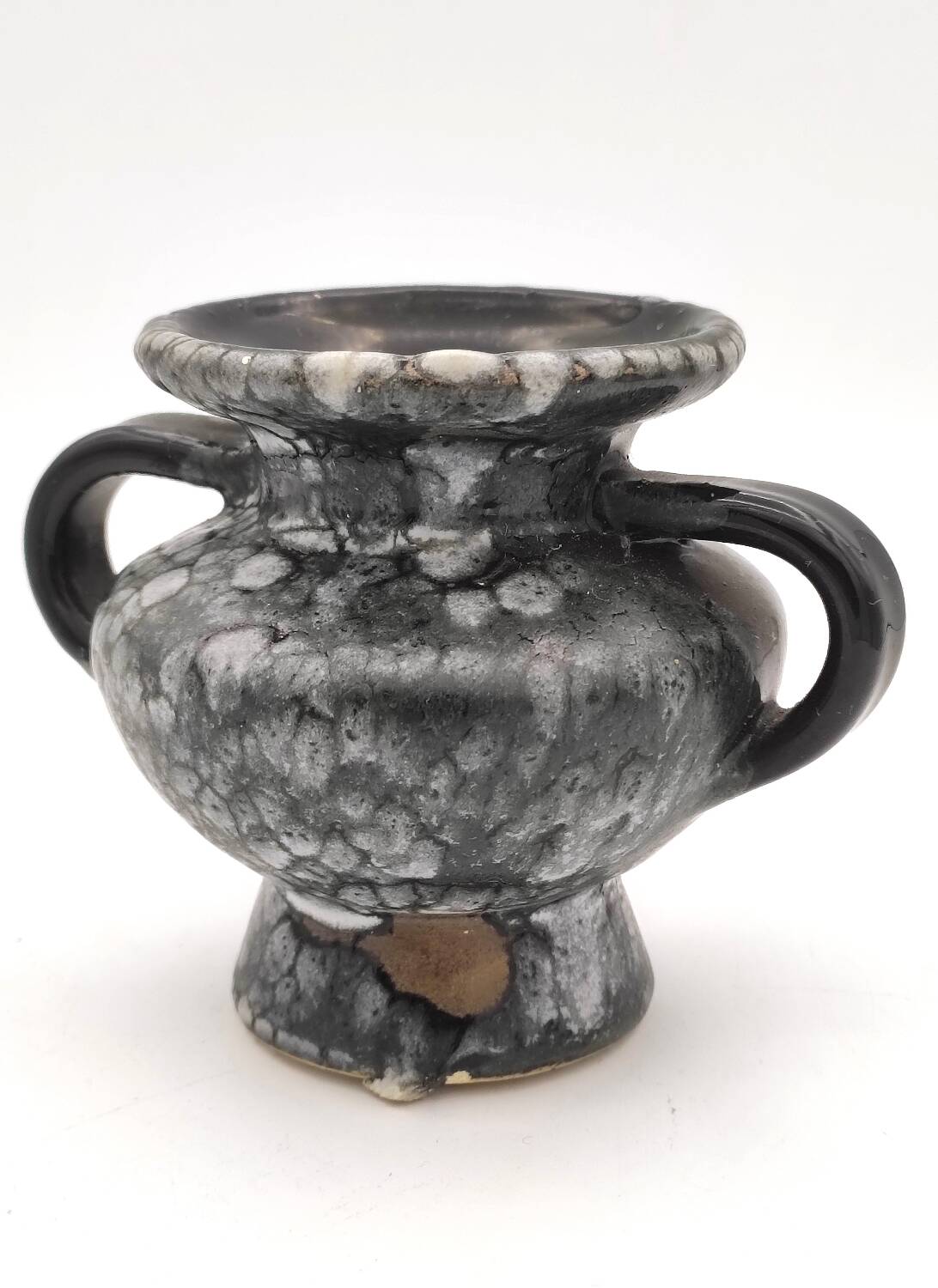 Very beautiful ceramic vase signed