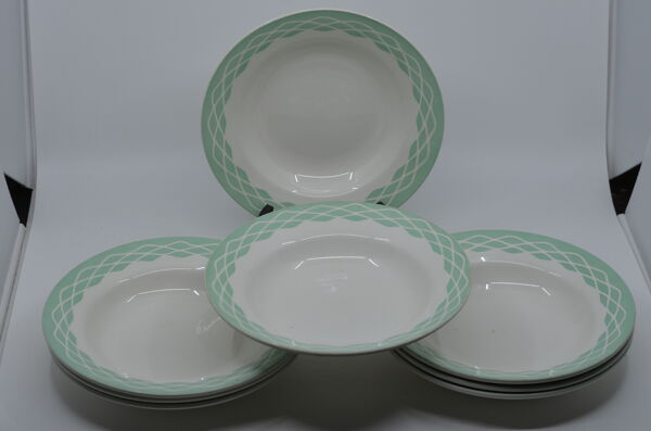 8 assiettes creuses terre de fer Digoin