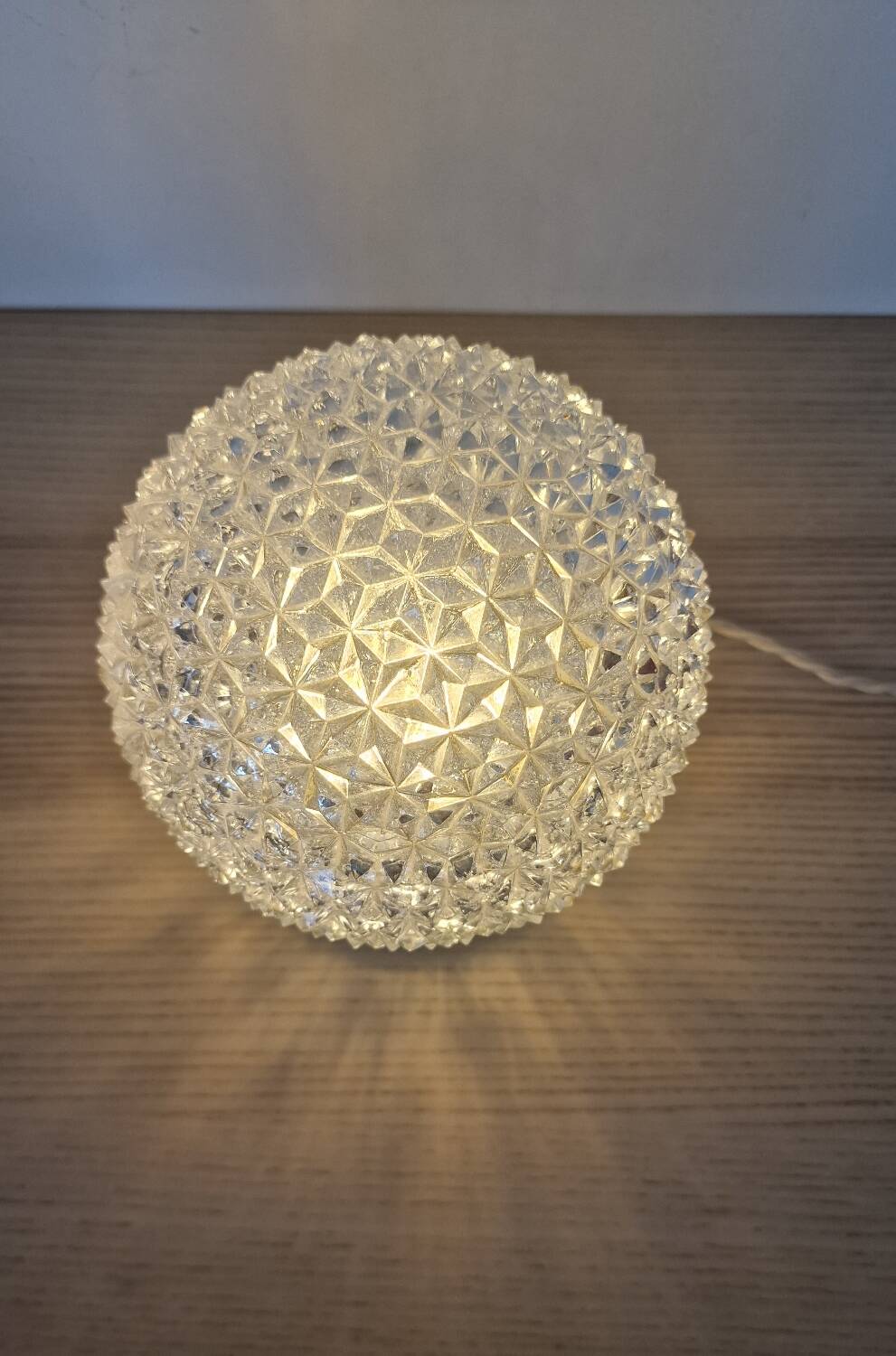 Touch lamp, vintage cut glass, diamond pattern