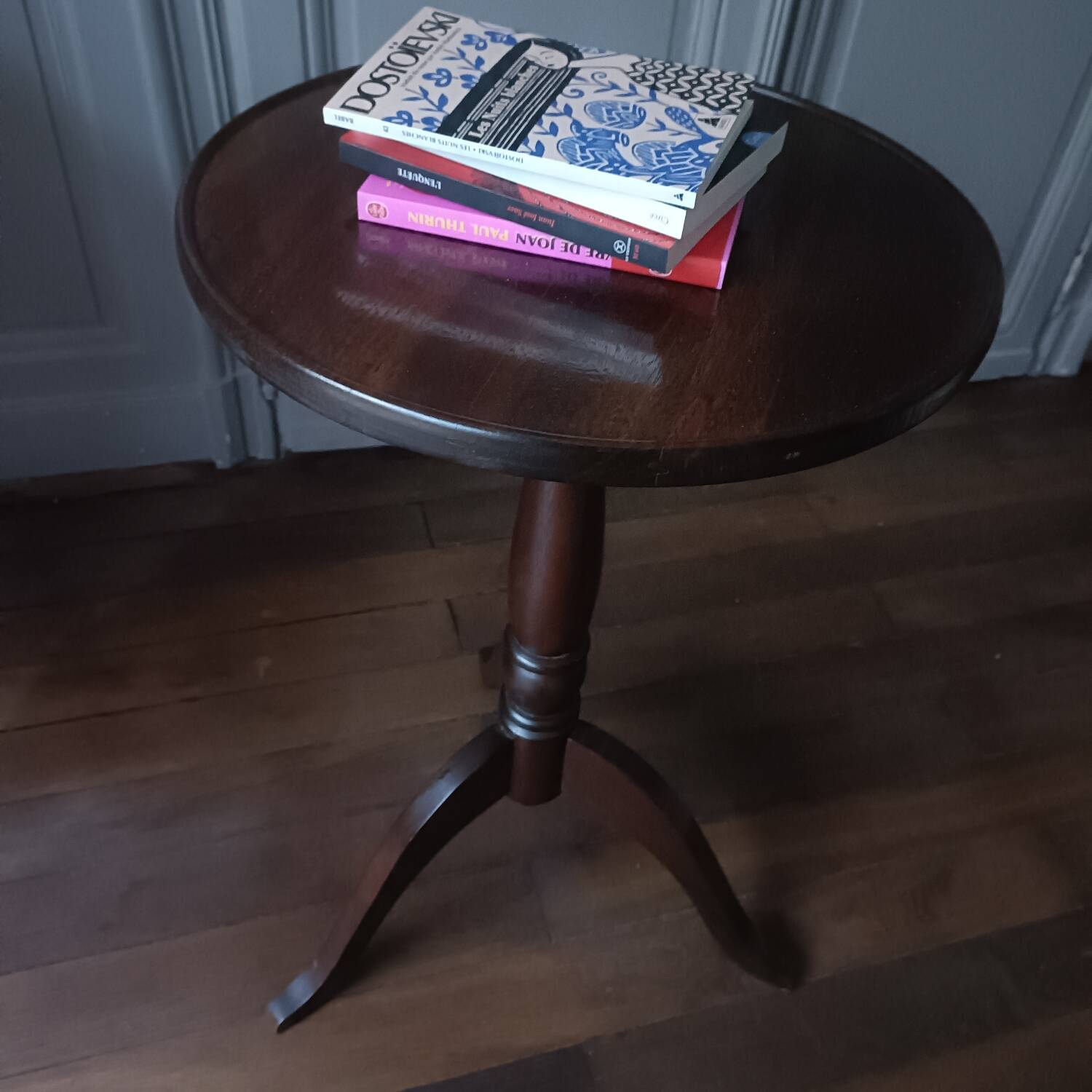Guéridon, table d'appoint style victorien