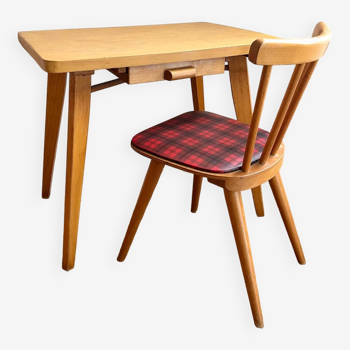 Kindergarten desk and chair set