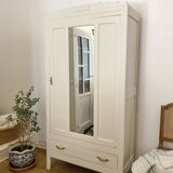 Small Parisian wardrobe