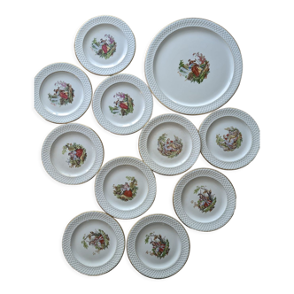 Dessert service, Gien earthenware, model "scènes galantes", 10 plates of 20cm in diameter, 4 different drawings, 1 dish of 31.5cm in diameter