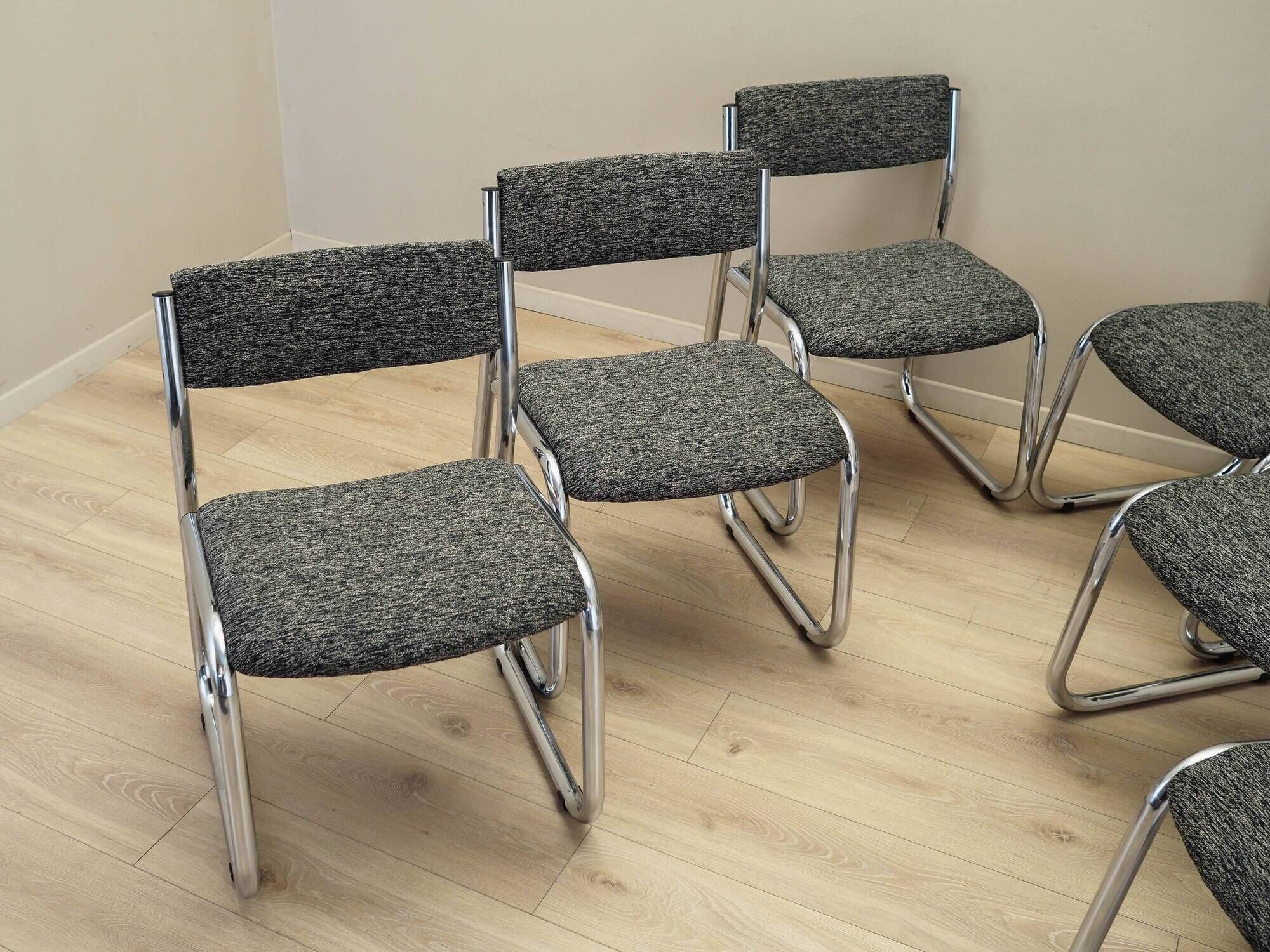 Set of six chairs, Italian design, 1980s, production: Italy