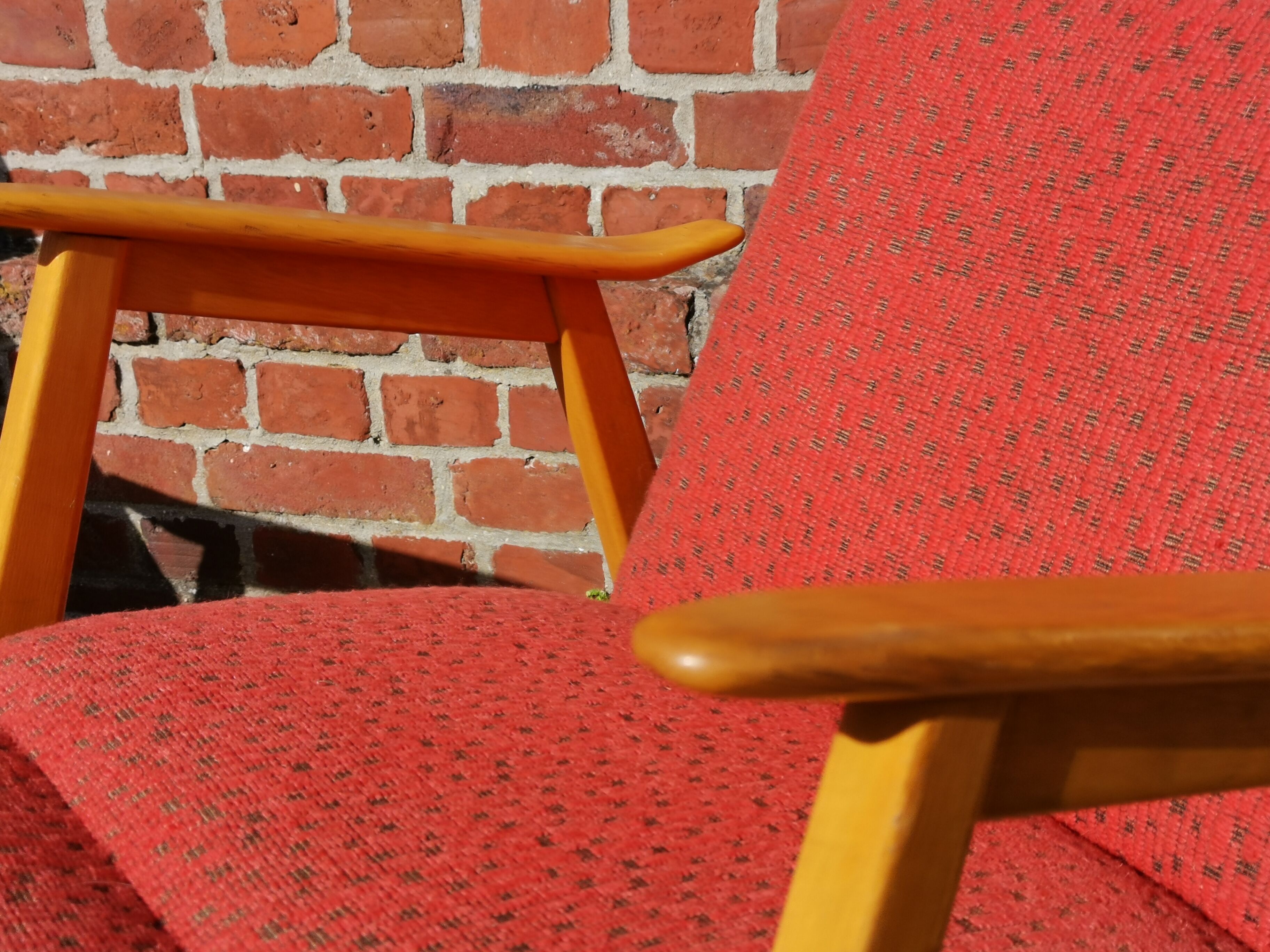 Paire de fauteuils rouge Interier Praha