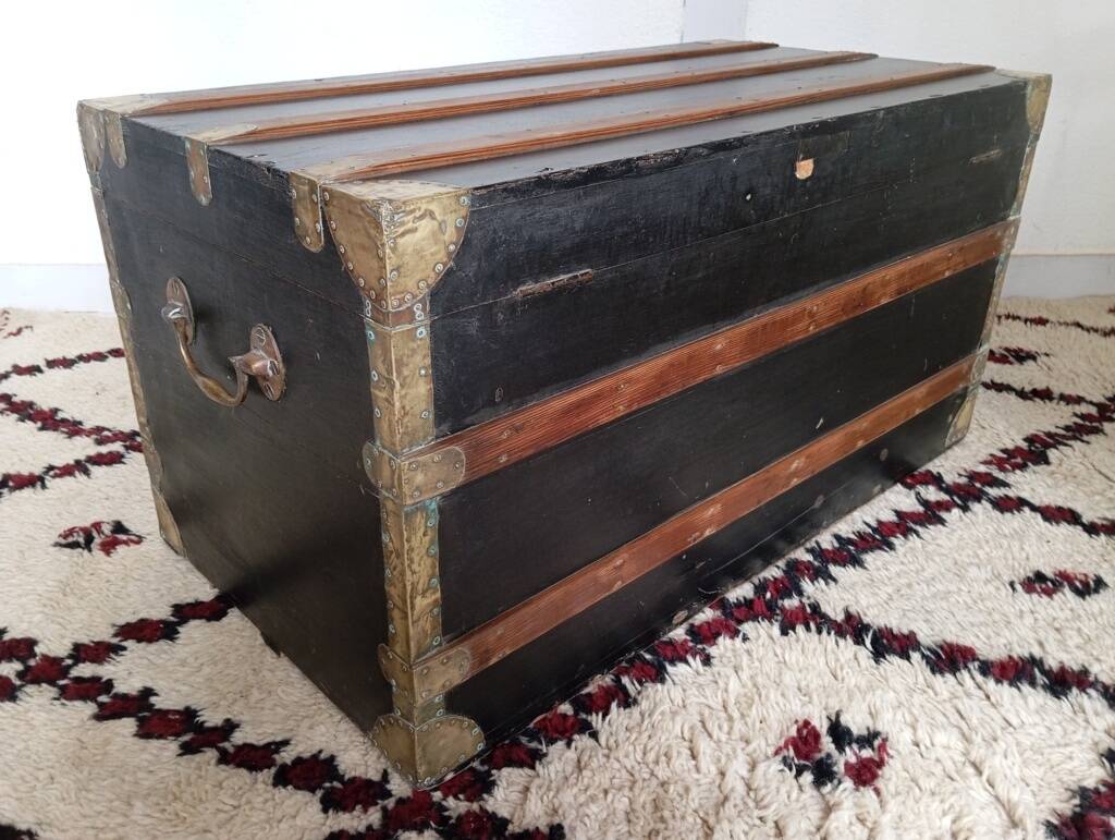 Late 19th century marine trunk