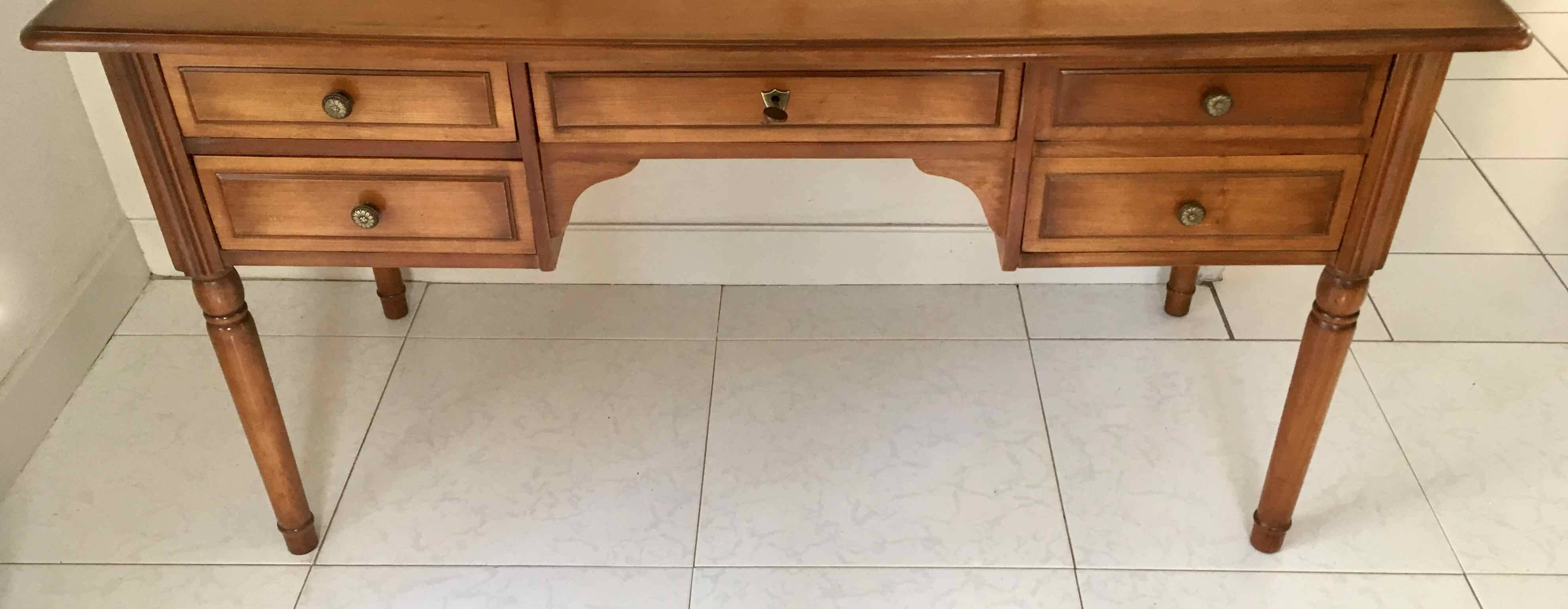 Bureau style Directoire 5 tiroirs et tablettes latérales