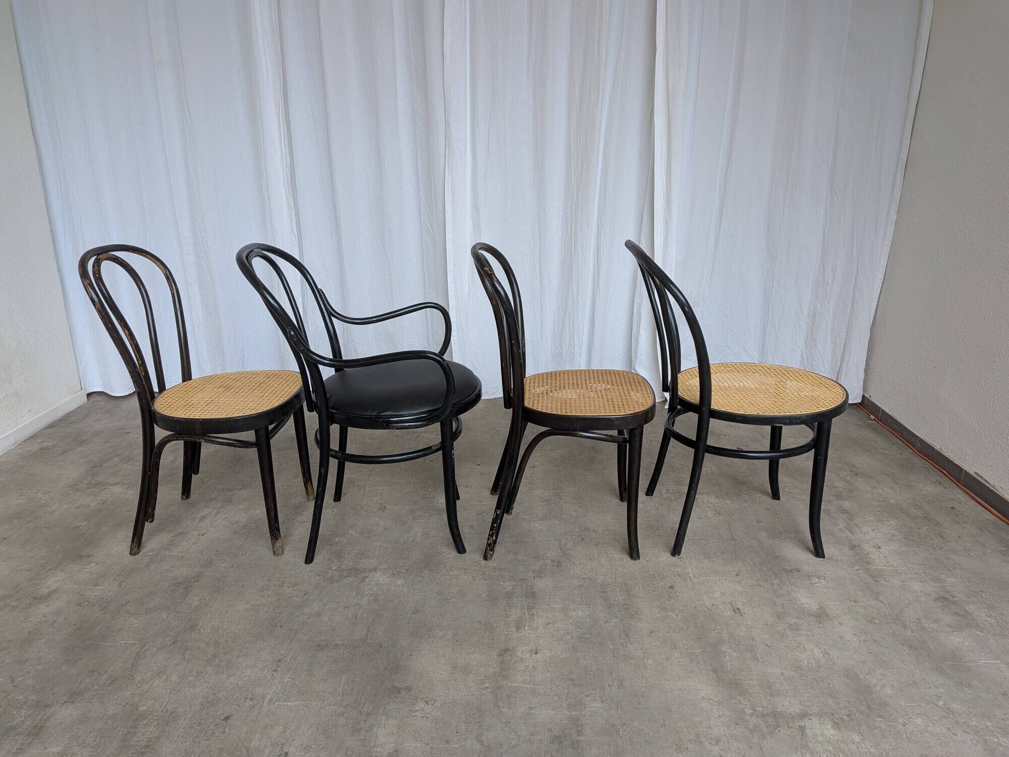 Set of 4 Mix&Match Thonet Style Dining Chairs / Black Bentwood Cane Chairs
