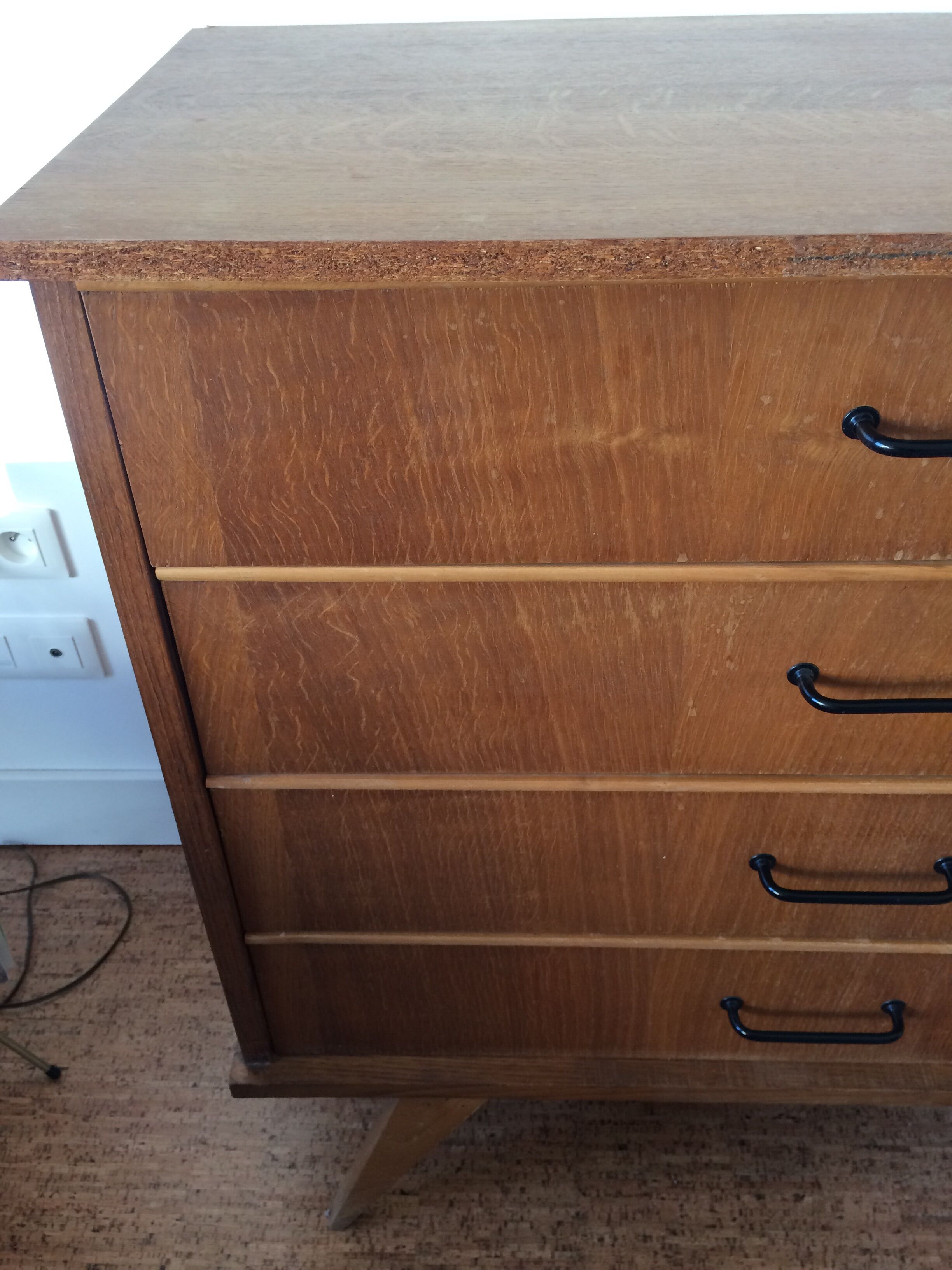 Commode vintage pieds compas