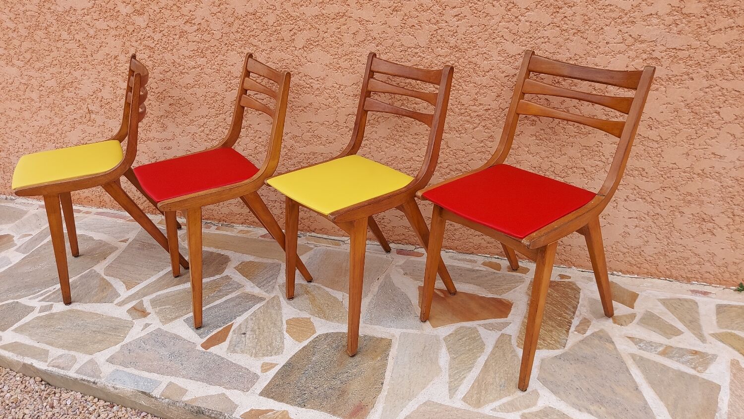 Suite 4 chaises Bistrot scandinave vintage années 1960