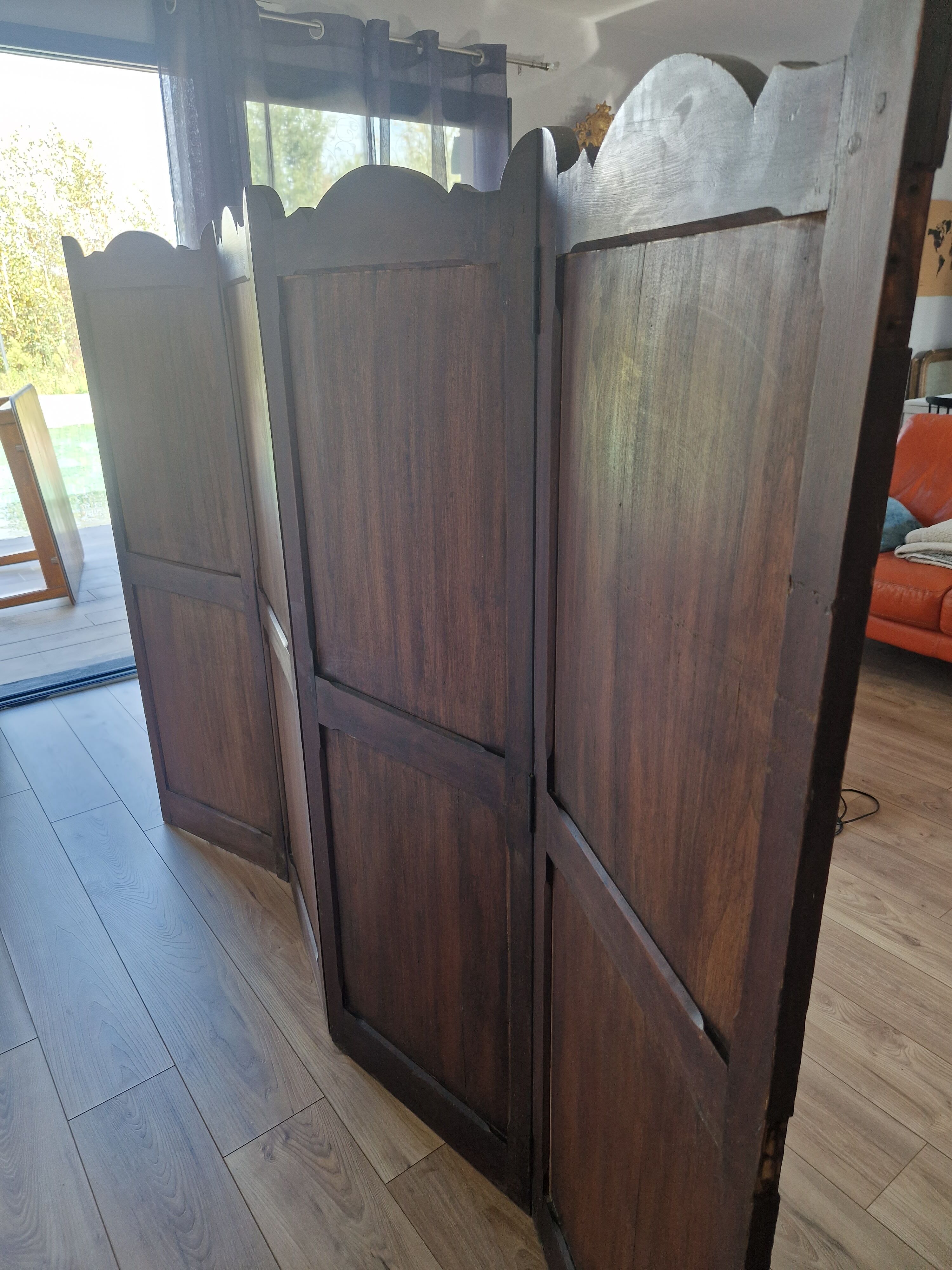 Nineteenth century wooden 4-leaf country canopy