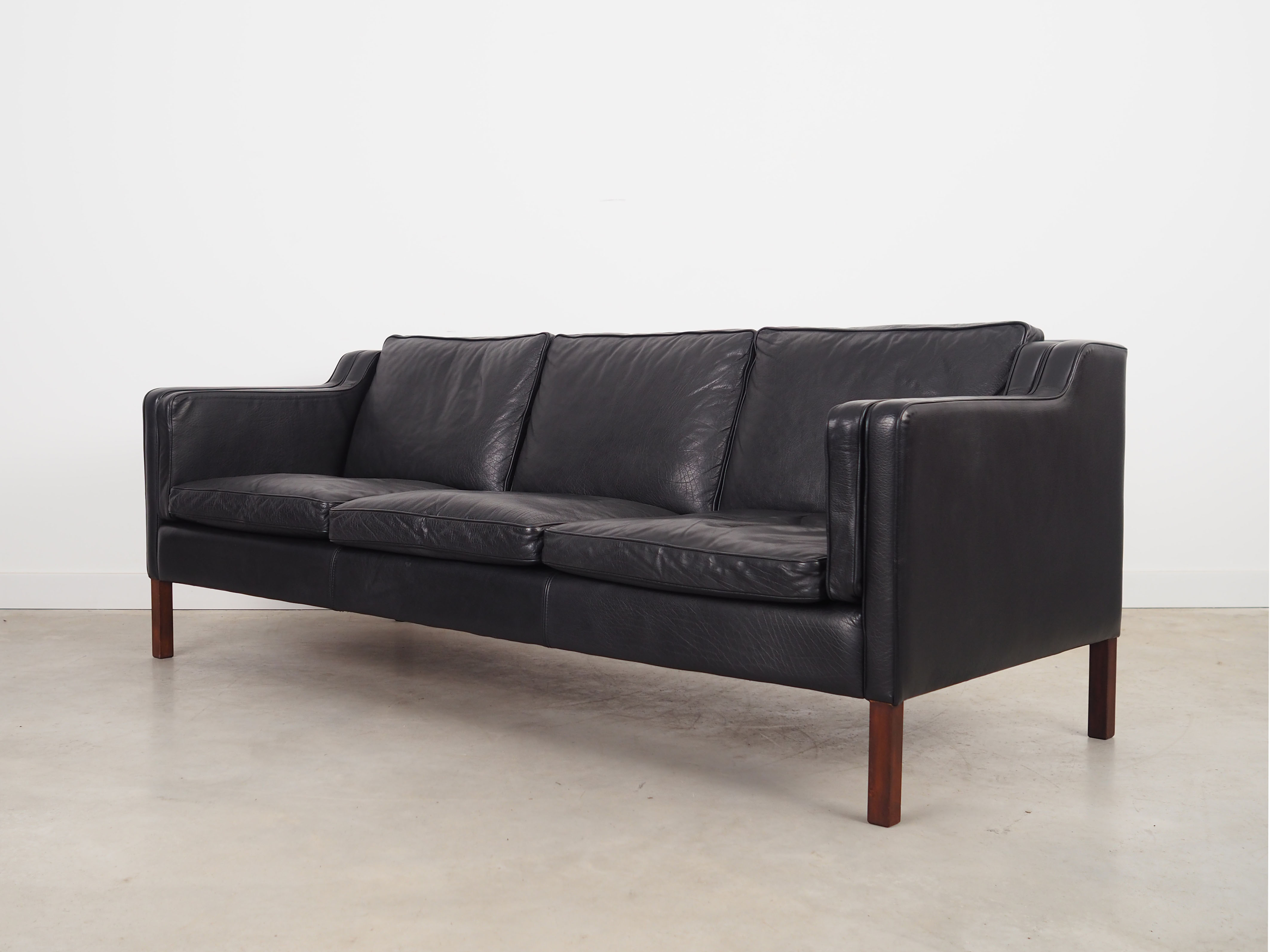 Leather sofa, Danish design, 1960s, manufacturer: Stouby