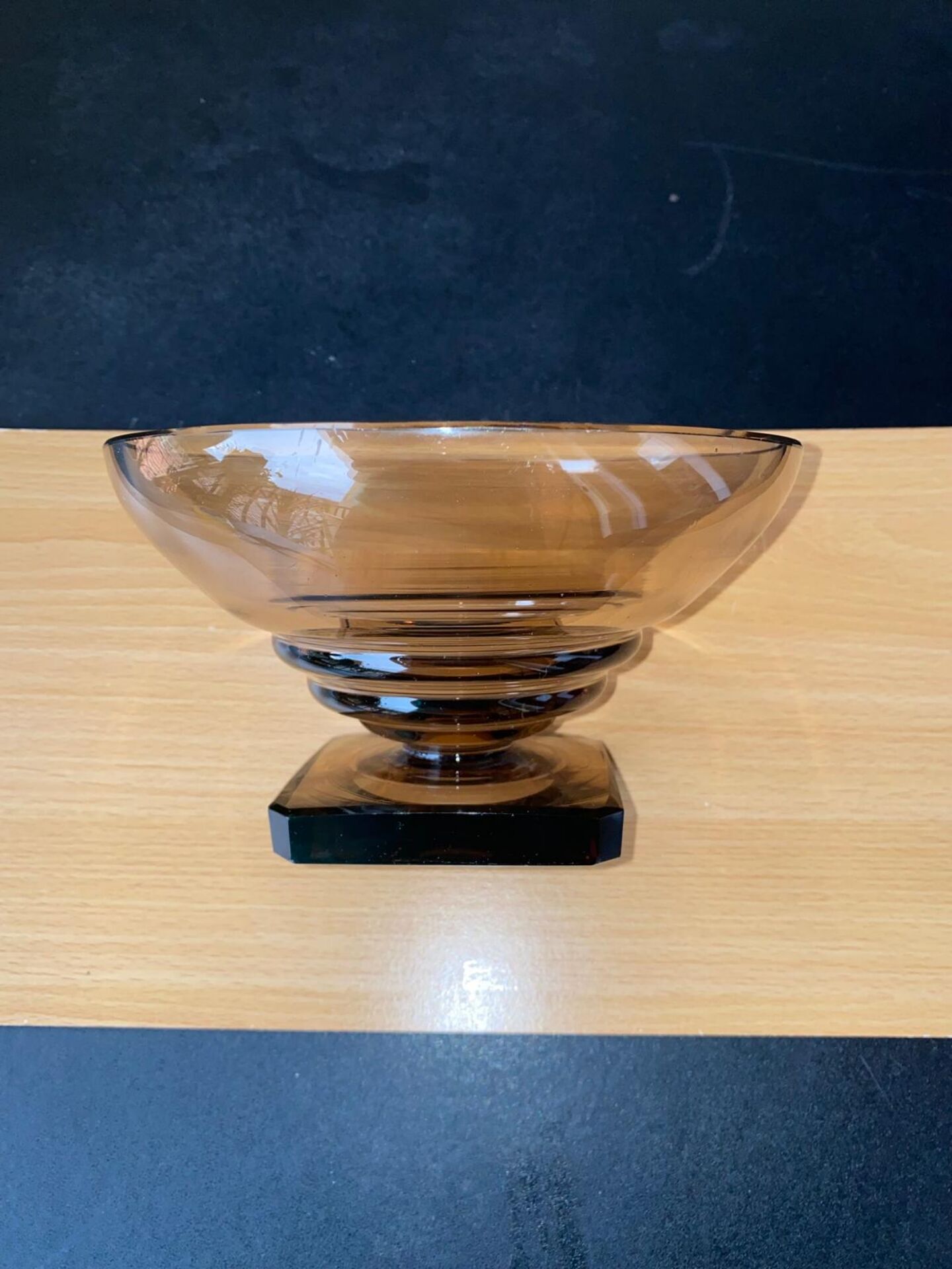 Art Deco footed bowl Daum Nancy, smoked glass, square base, signed