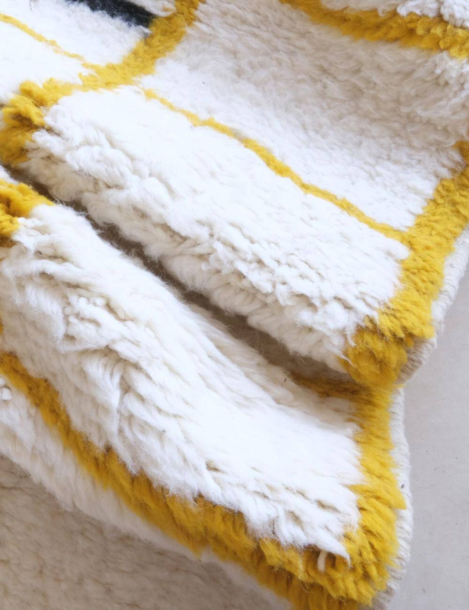 Tapis Contemporain Jaune et Blanc - 266 x 215 cm