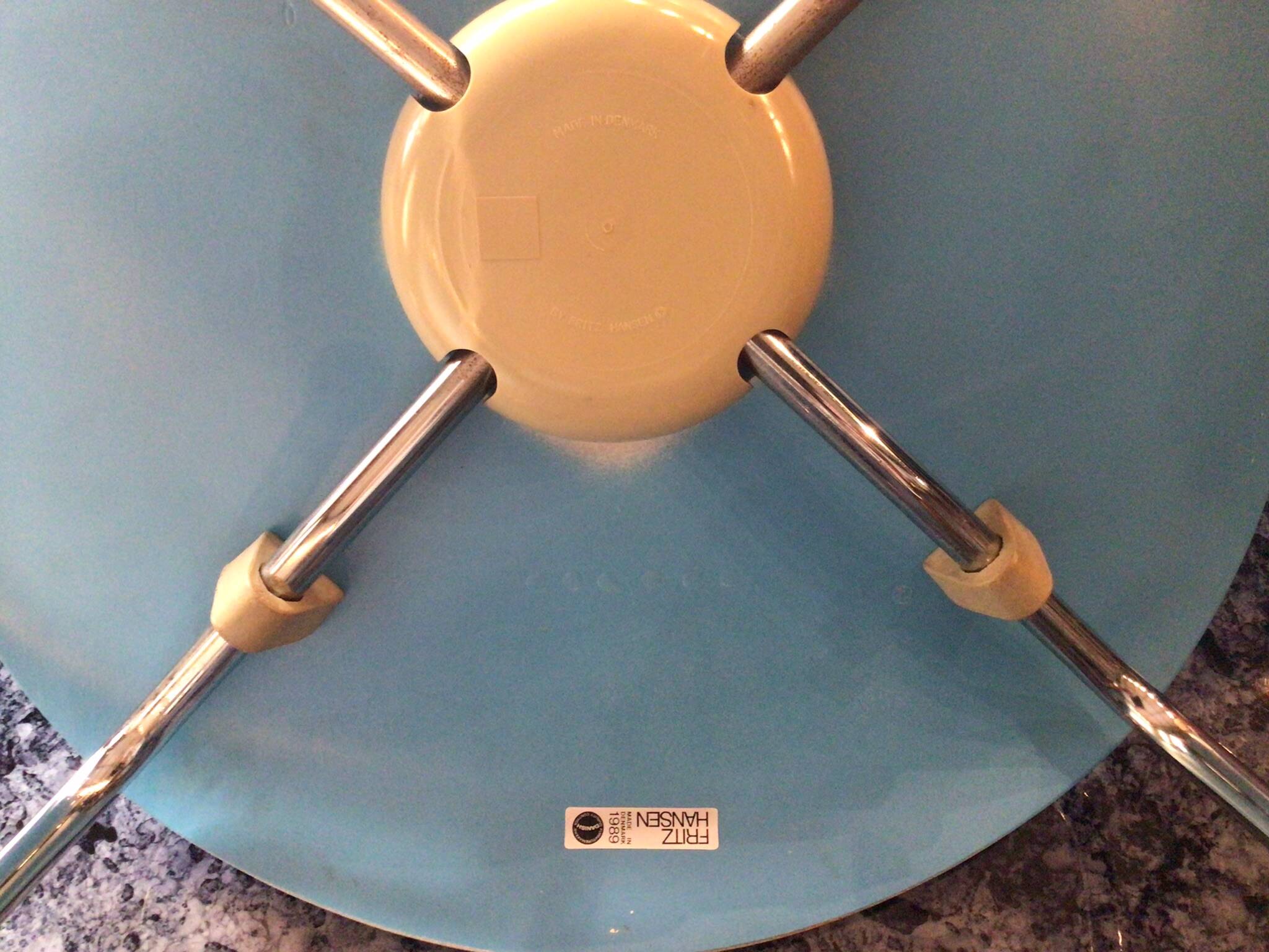 Fritz Hansen "series 7" butterfly chair