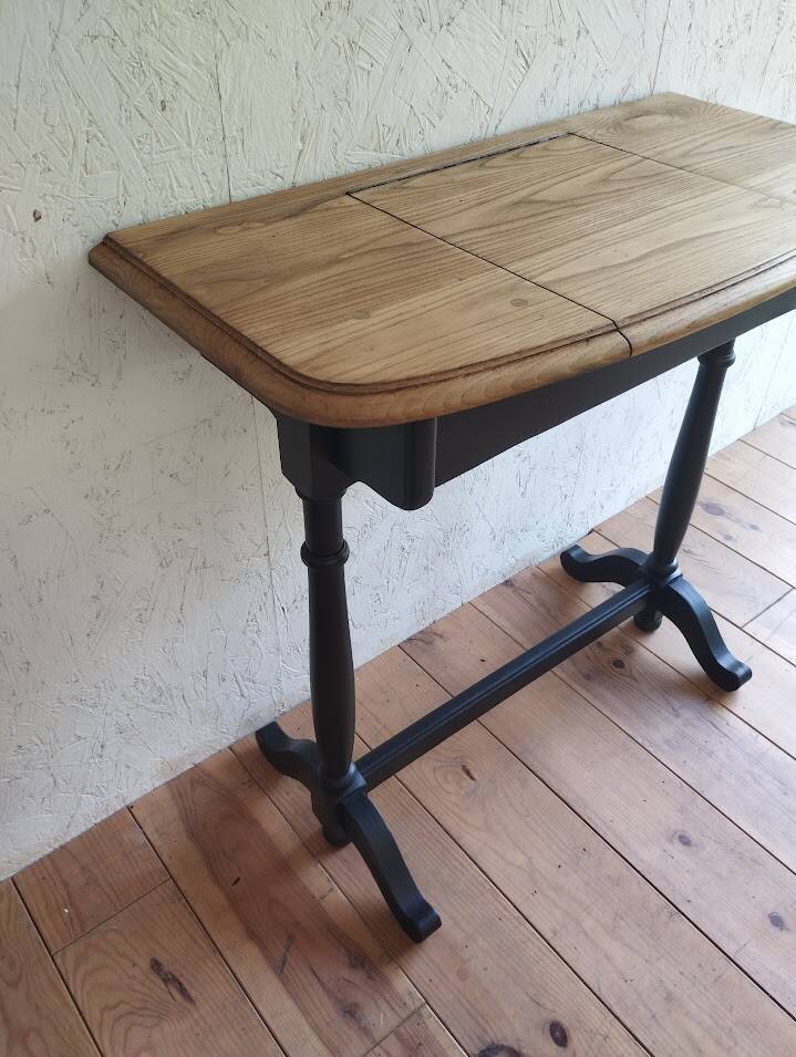 Console, desk, lectern