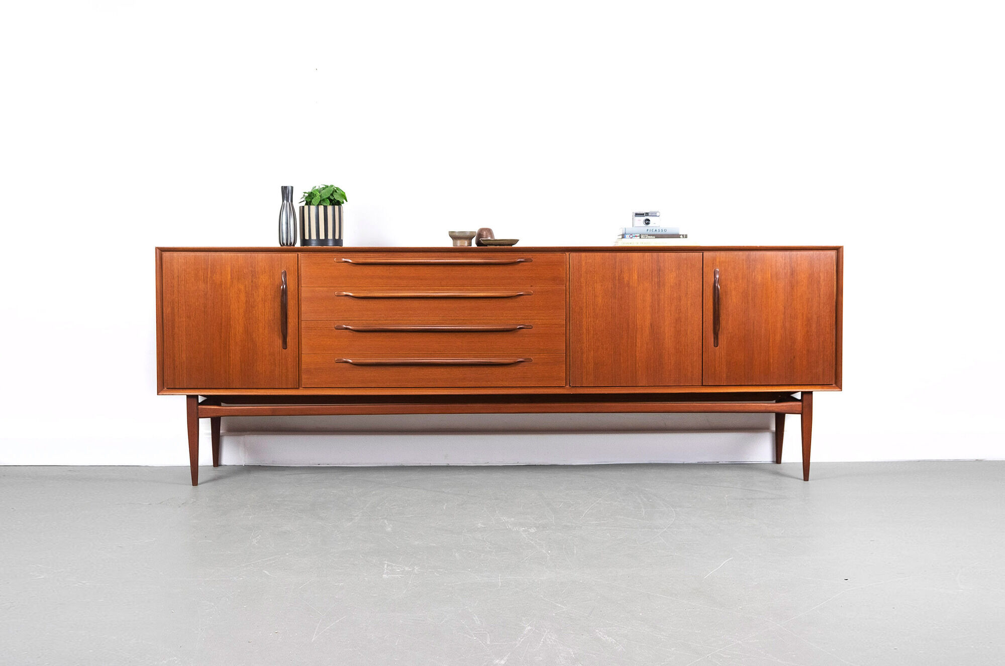 Sideboard in teak with drawers and 3 doors, 1960s