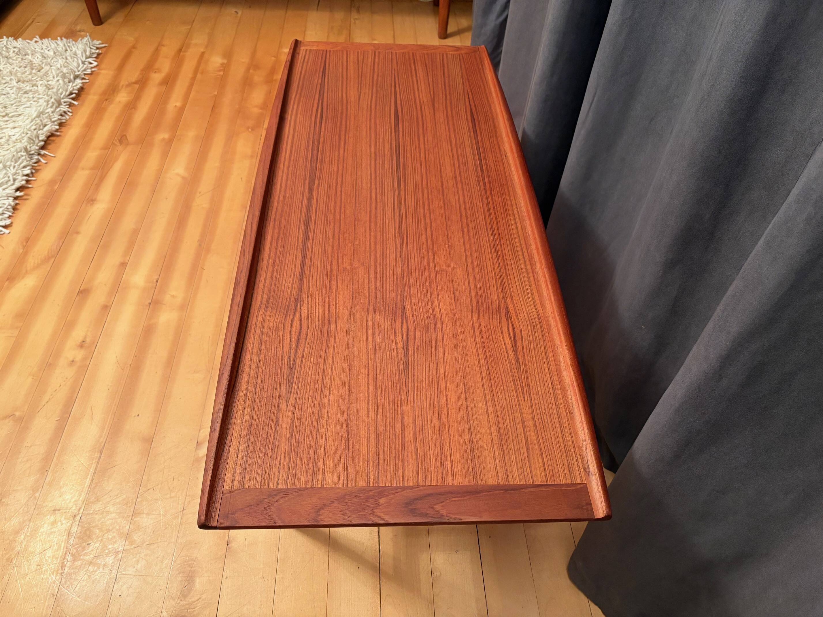 Coffee table designed by Grete Jalk, Glostrup Møbelfabrik, 1960s