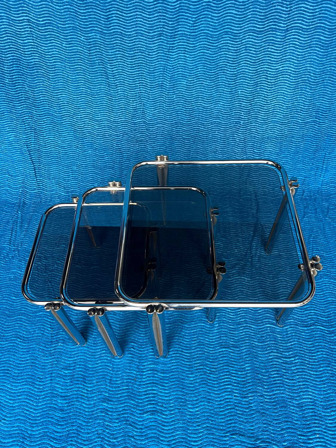Set of 3 vintage nesting tables 1970 hollywood regency gold metal