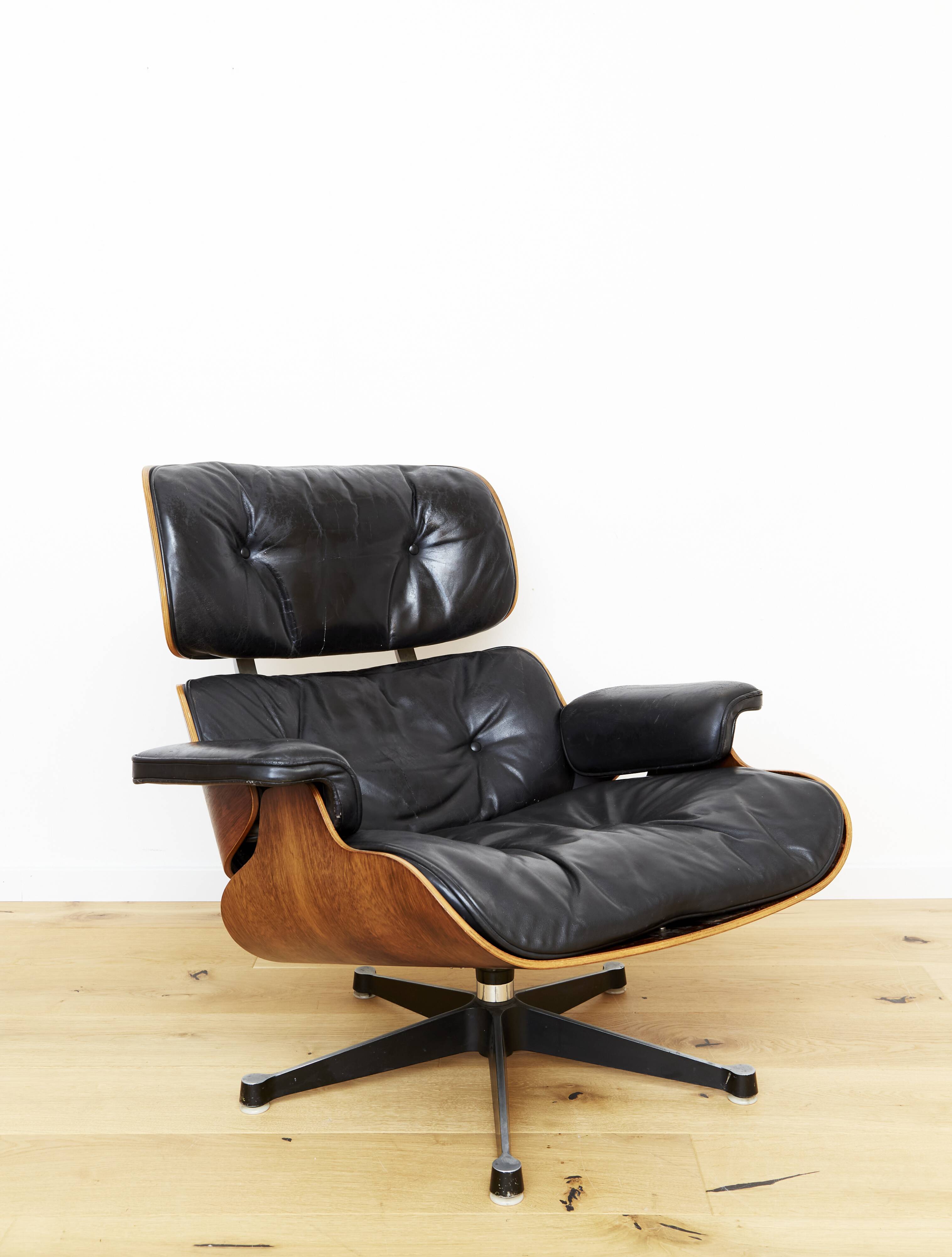 Fauteuil et pouf Charles & Ray Eames pour Herman Miller