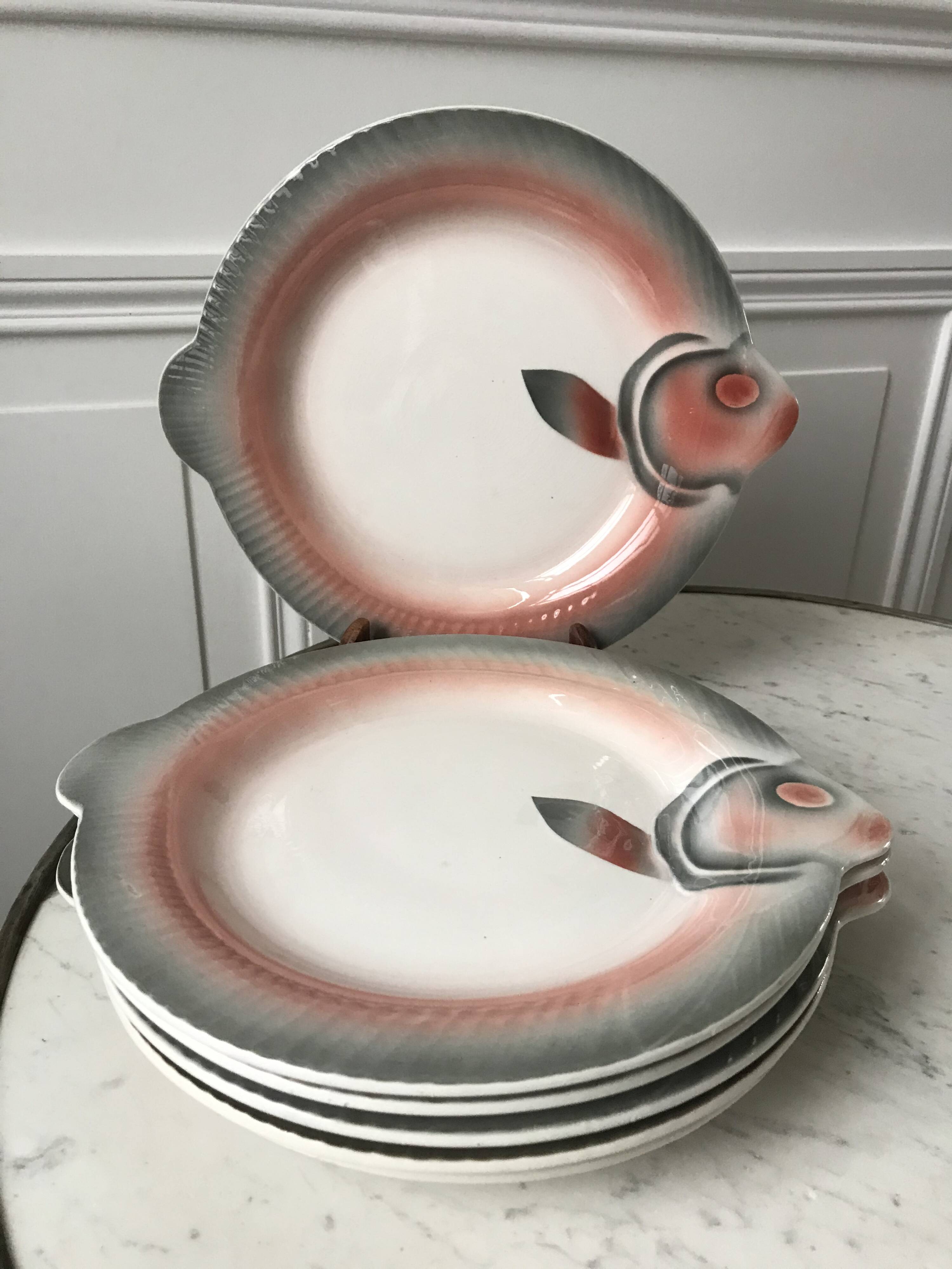 set of 6 fish plates in slip Digoin Sarreguemines 50s