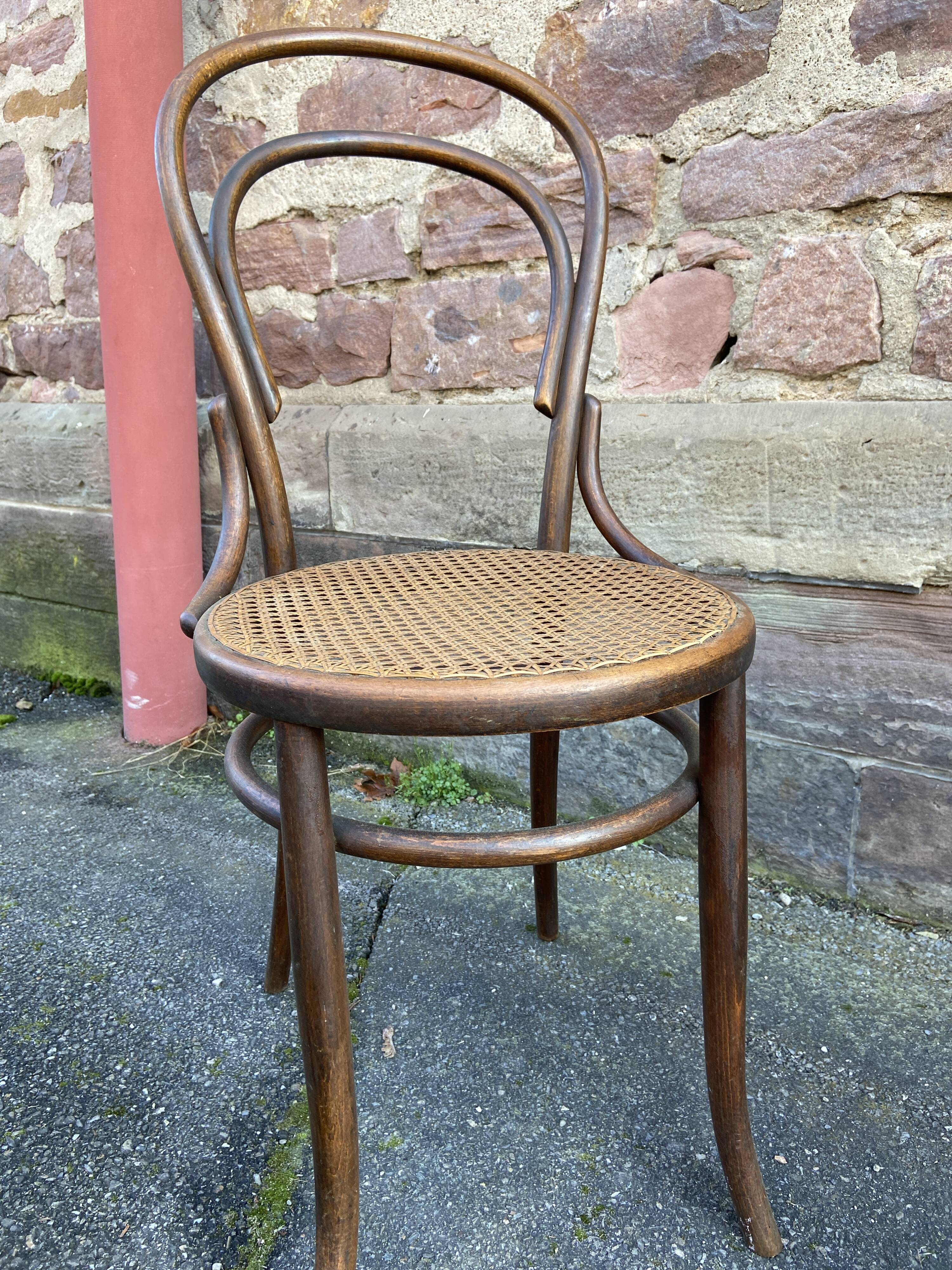 Set of 4 bistro chairs bois courbé type viennois mismatched