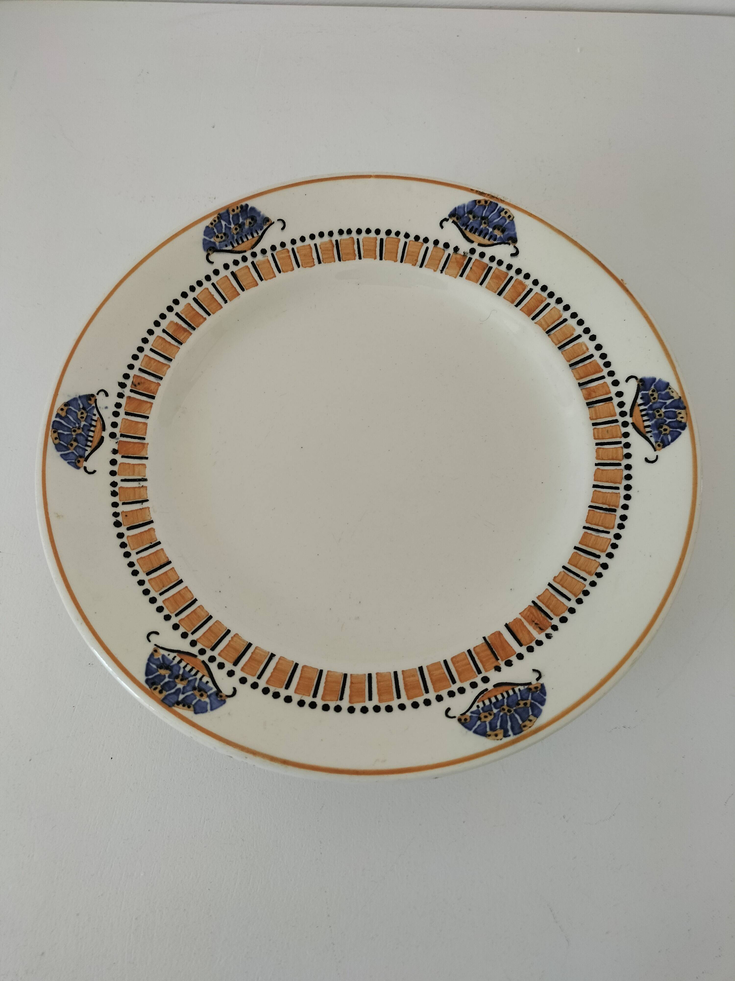 Longwy art deco piedouche dish