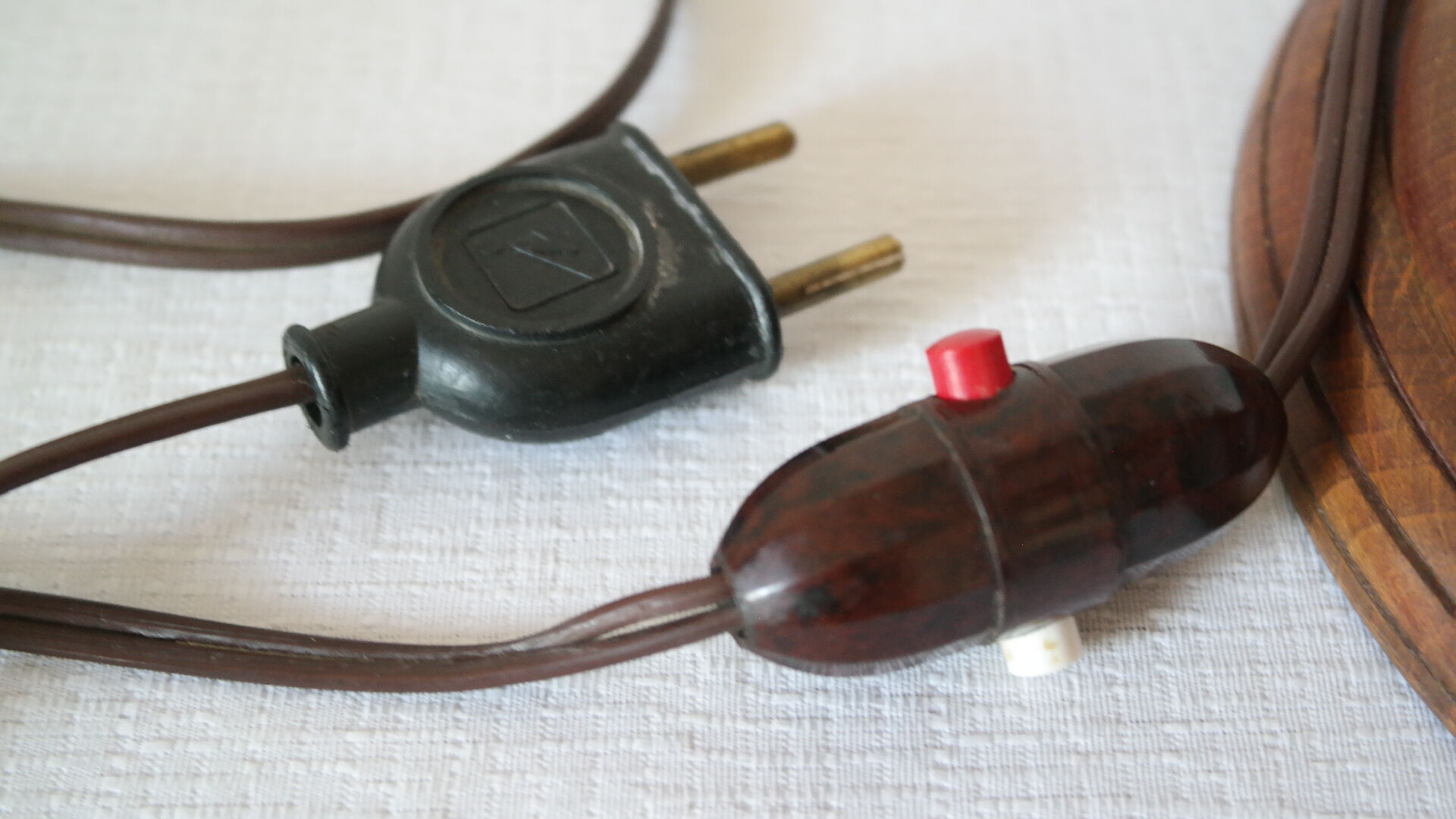 Vintage twisted turned wooden lamp base