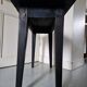 Table basse en bois brûlé