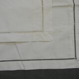 Paire de taies d'oreiller anciennes. Monogramme A W.