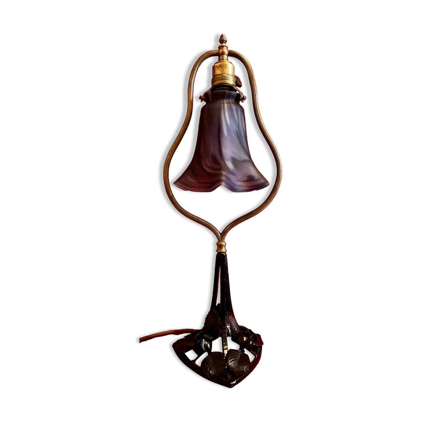 Art Deco lamp, in wrought iron and brass, "Vianne" lampshade, 1930s